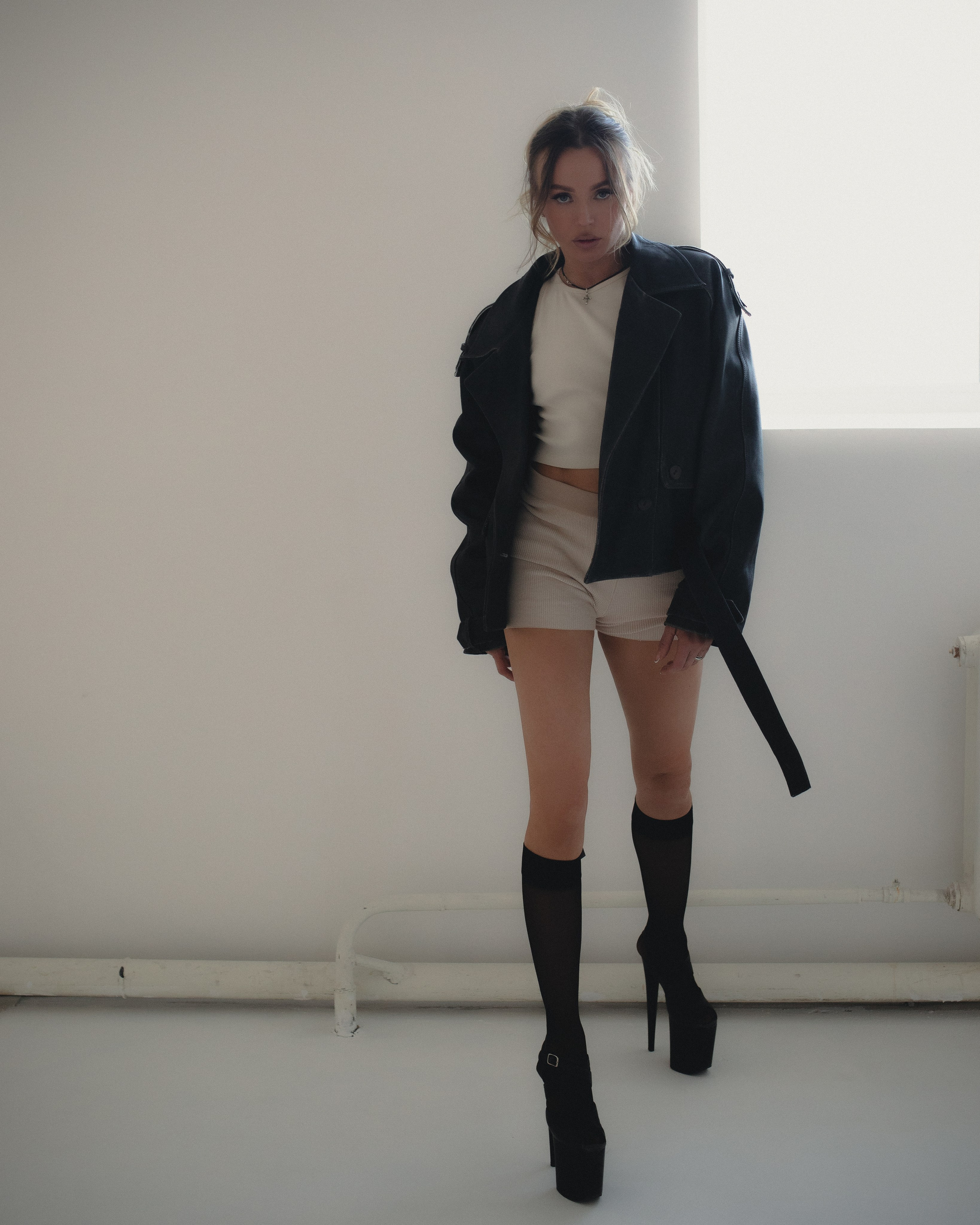 Monreve. Фотограф в Москве и Сургуте Алла Лесовая. Снимаю каталог для брендов и индивидуальные портреты для людей