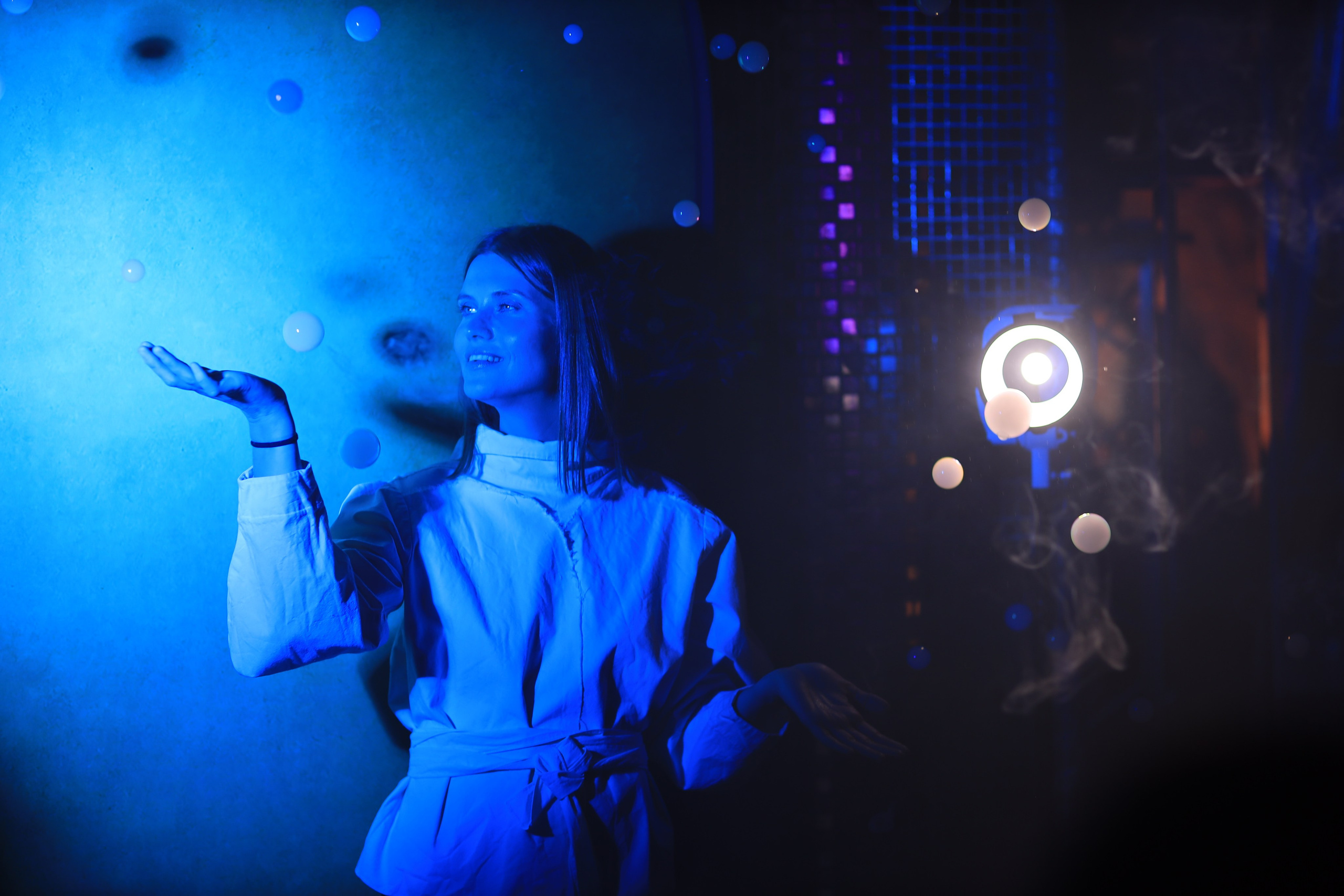 Неон и дым. Съемка в студии под ваш запрос, студийные съемки, фотографии архитектурных объектов — Александр Евстигнеев — фотограф Москва