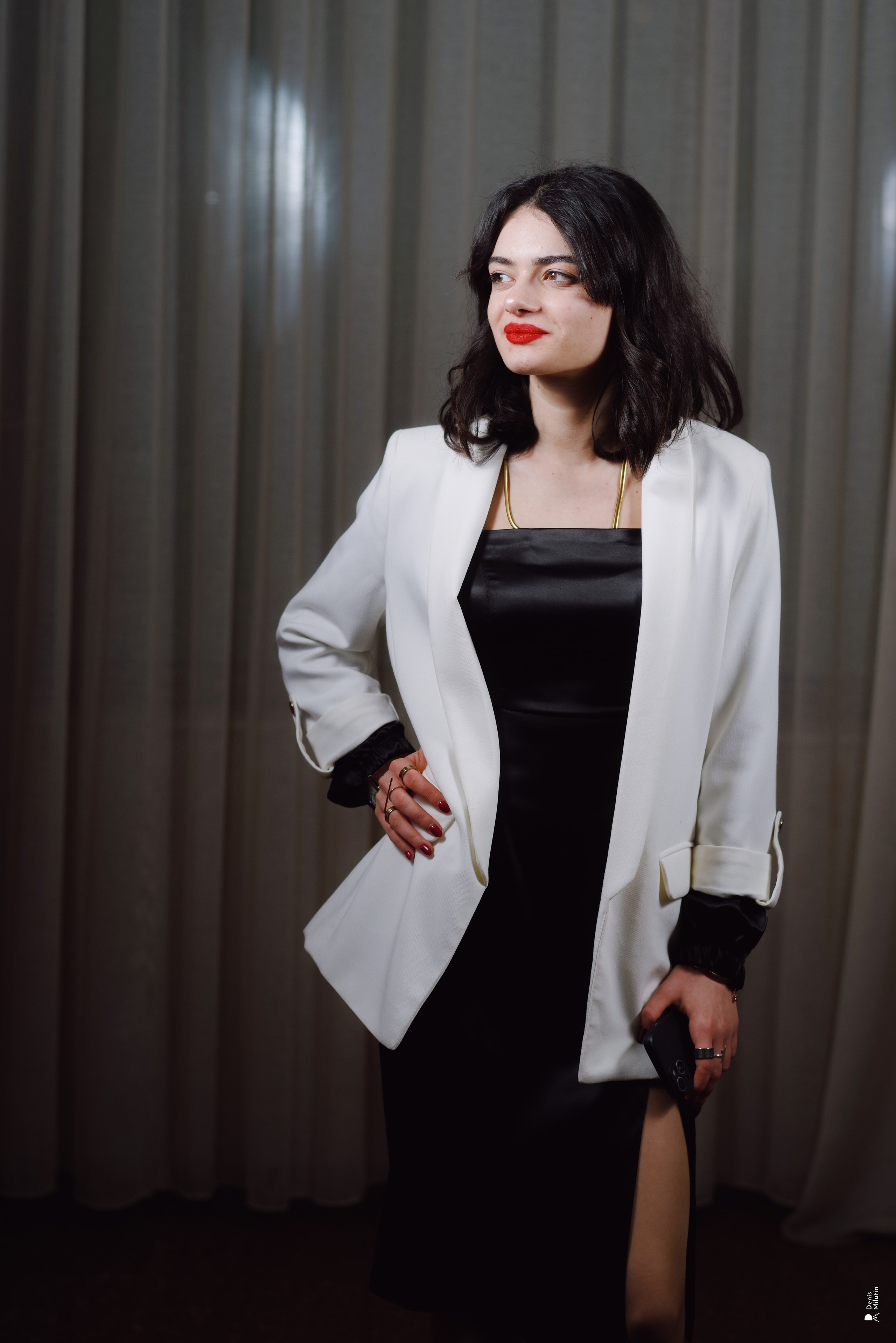 English Versale. Портретный фотограф Денис Милютин