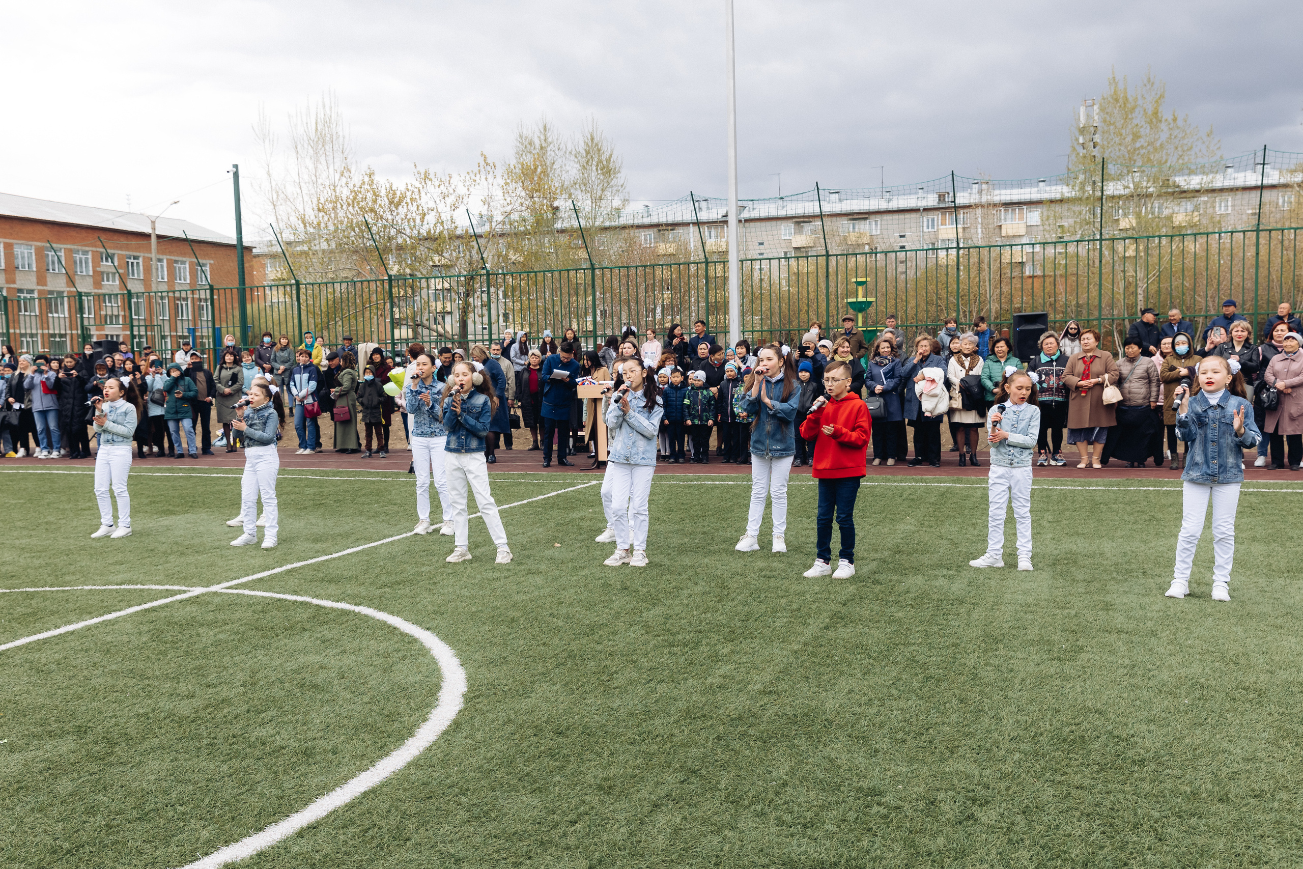 Последний звонок. Репортажная съемка. Свадебный и семейный фотограф в Улан-Удэ