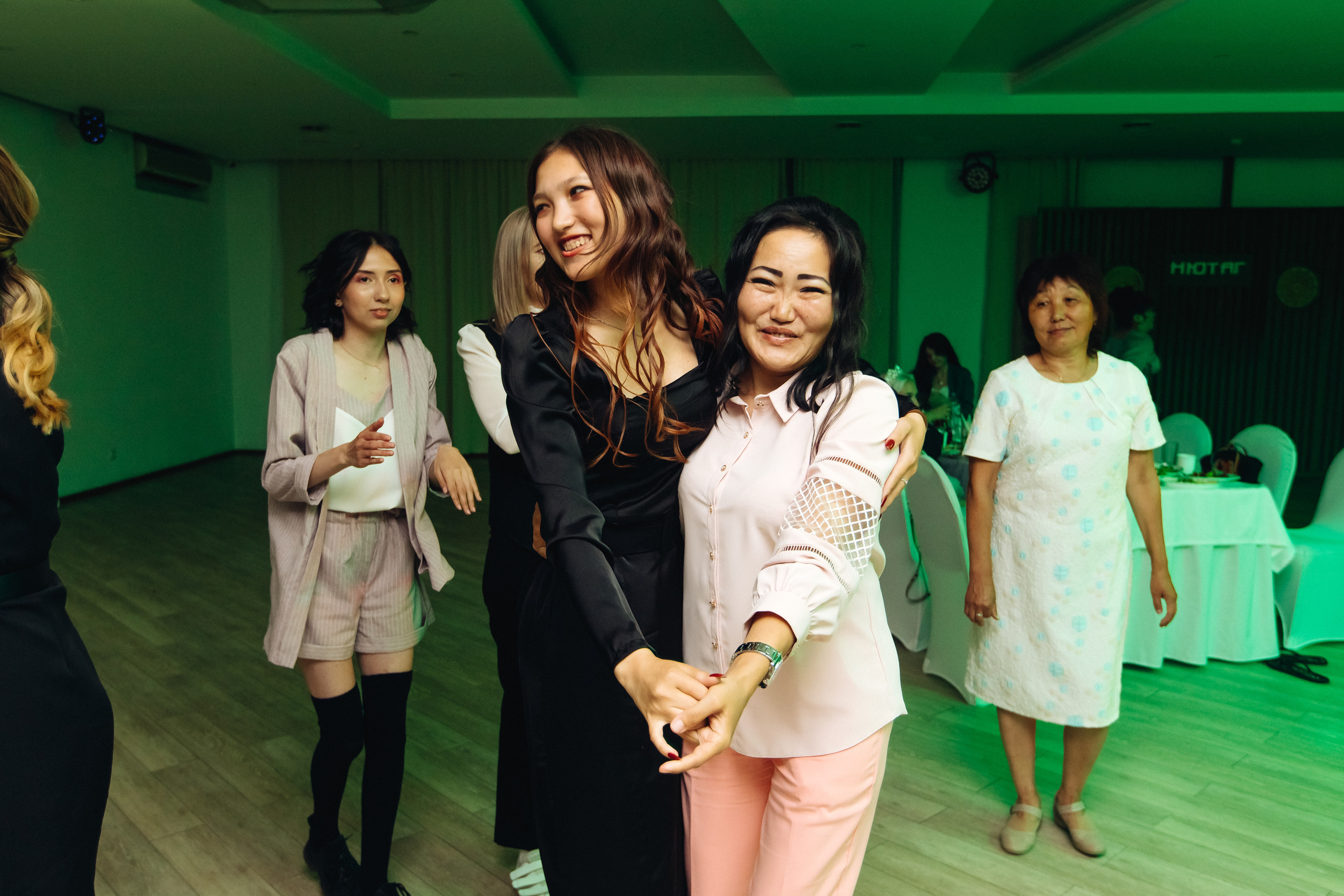 Выпускной школы 52. Свадебный и семейный фотограф в Улан-Удэ