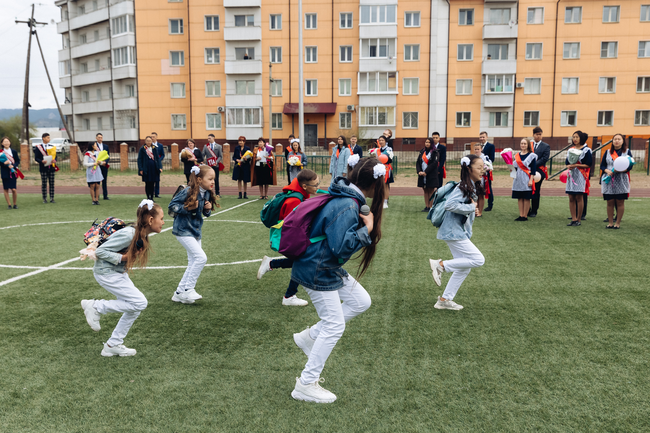 Последний звонок. Репортажная съемка. Свадебный и семейный фотограф в Улан-Удэ