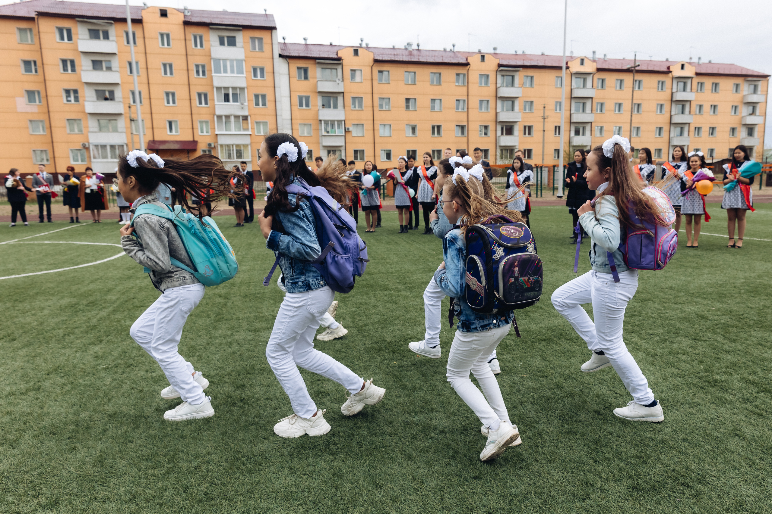 Последний звонок. Репортажная съемка. Свадебный и семейный фотограф в Улан-Удэ