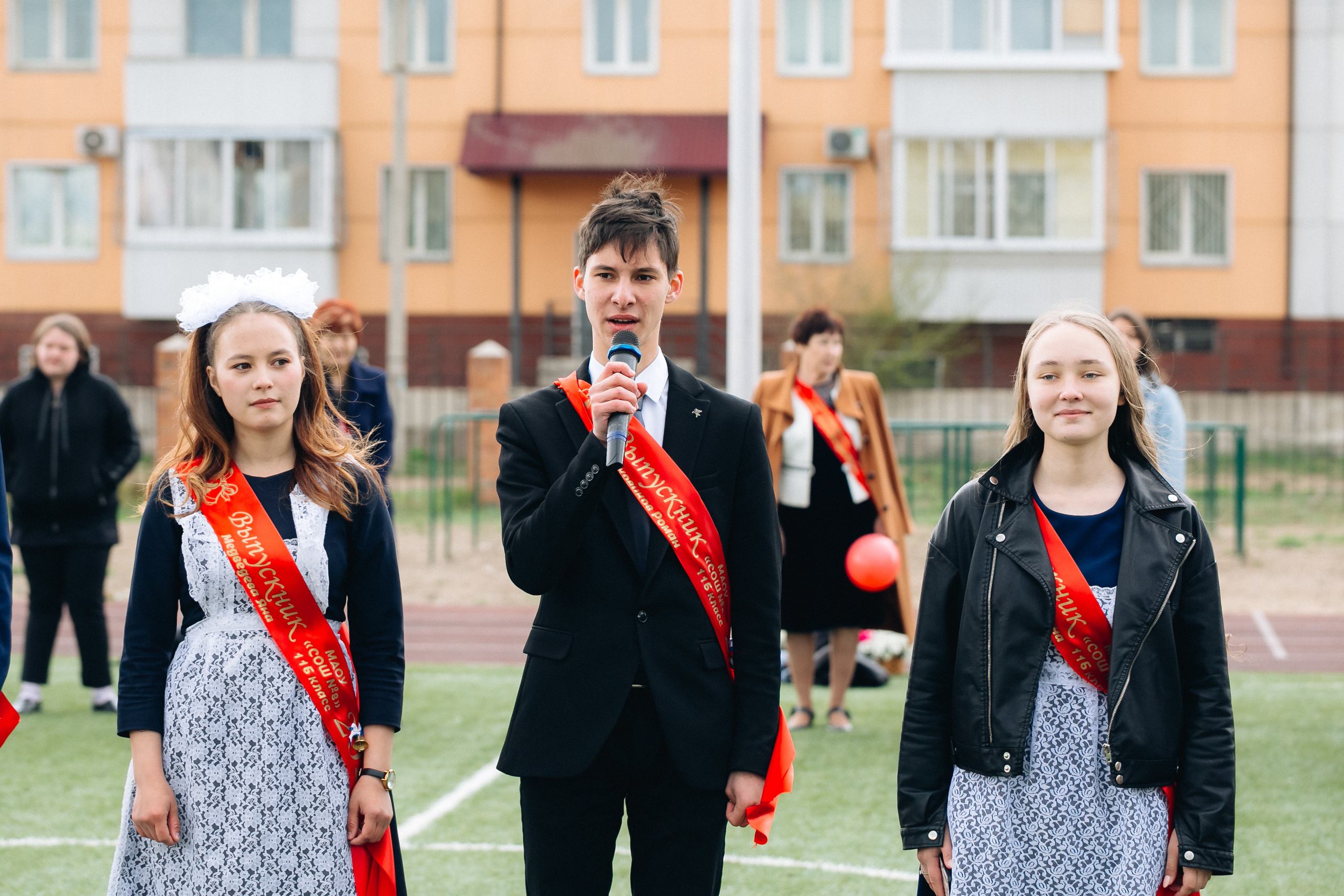 Последний звонок. Репортажная съемка. Свадебный и семейный фотограф в Улан-Удэ