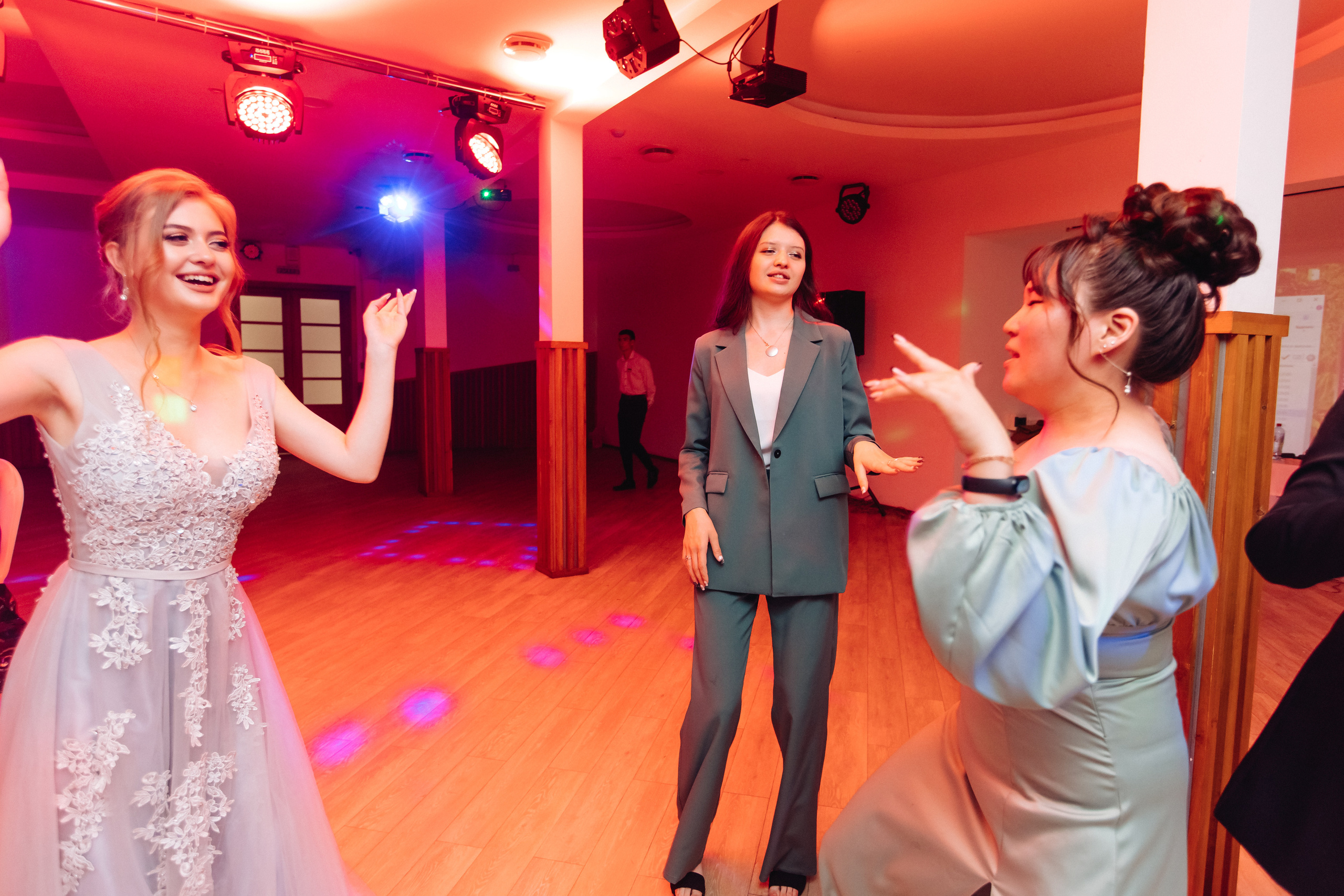 Выпускной школы 52. Свадебный и семейный фотограф в Улан-Удэ