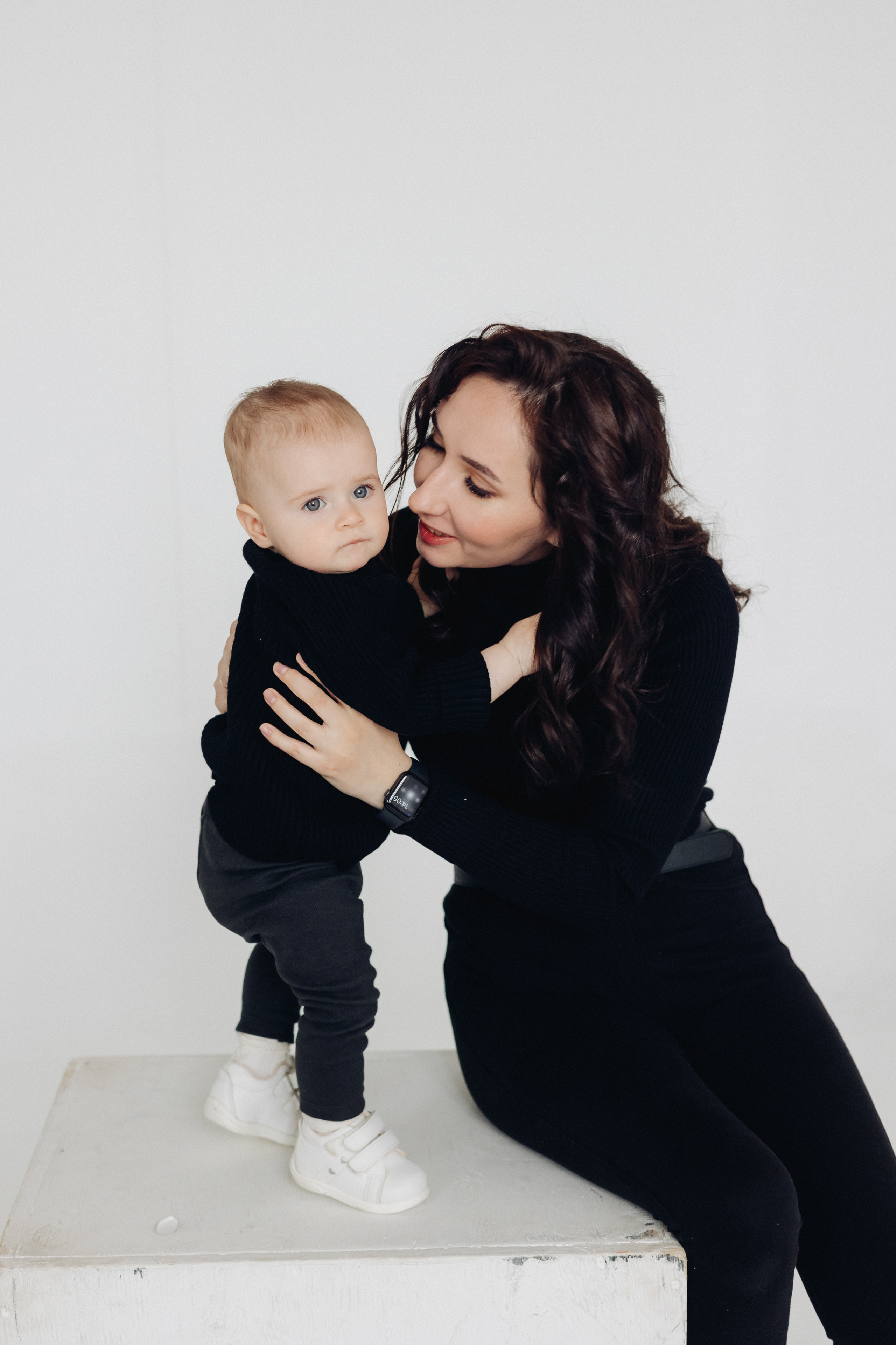 Фотосессия в студии на белом фоне. Свадебный и семейный фотограф в Улан-Удэ