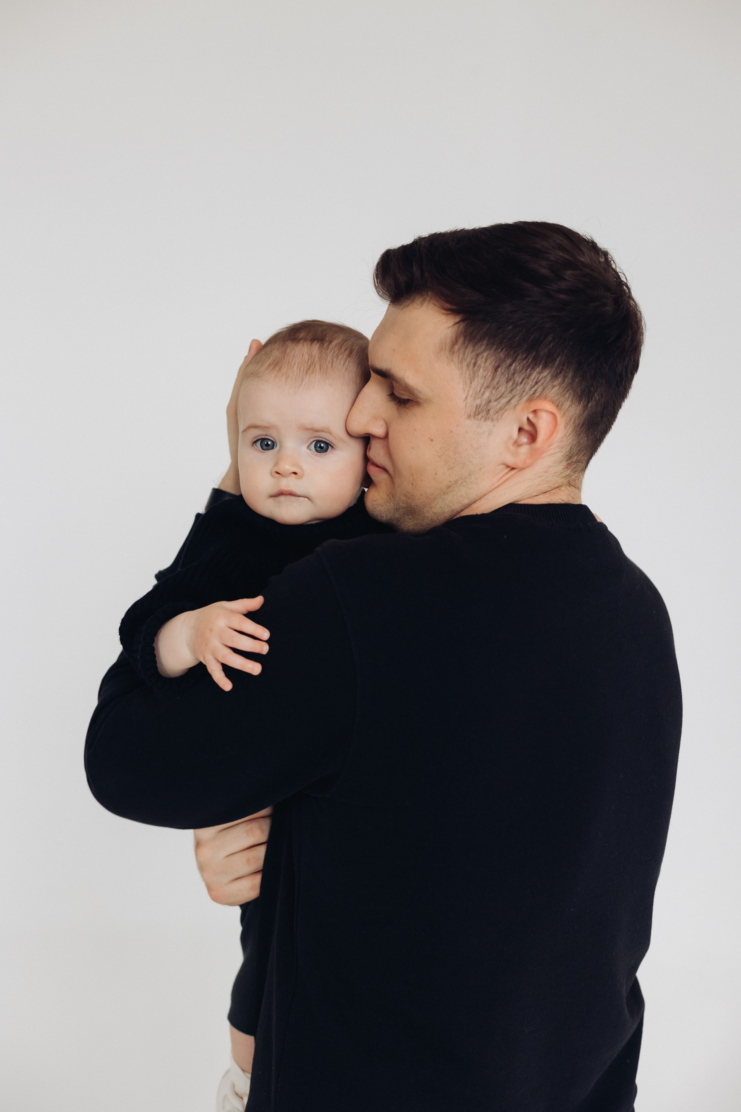 Фотосессия в студии на белом фоне. Свадебный и семейный фотограф в Улан-Удэ