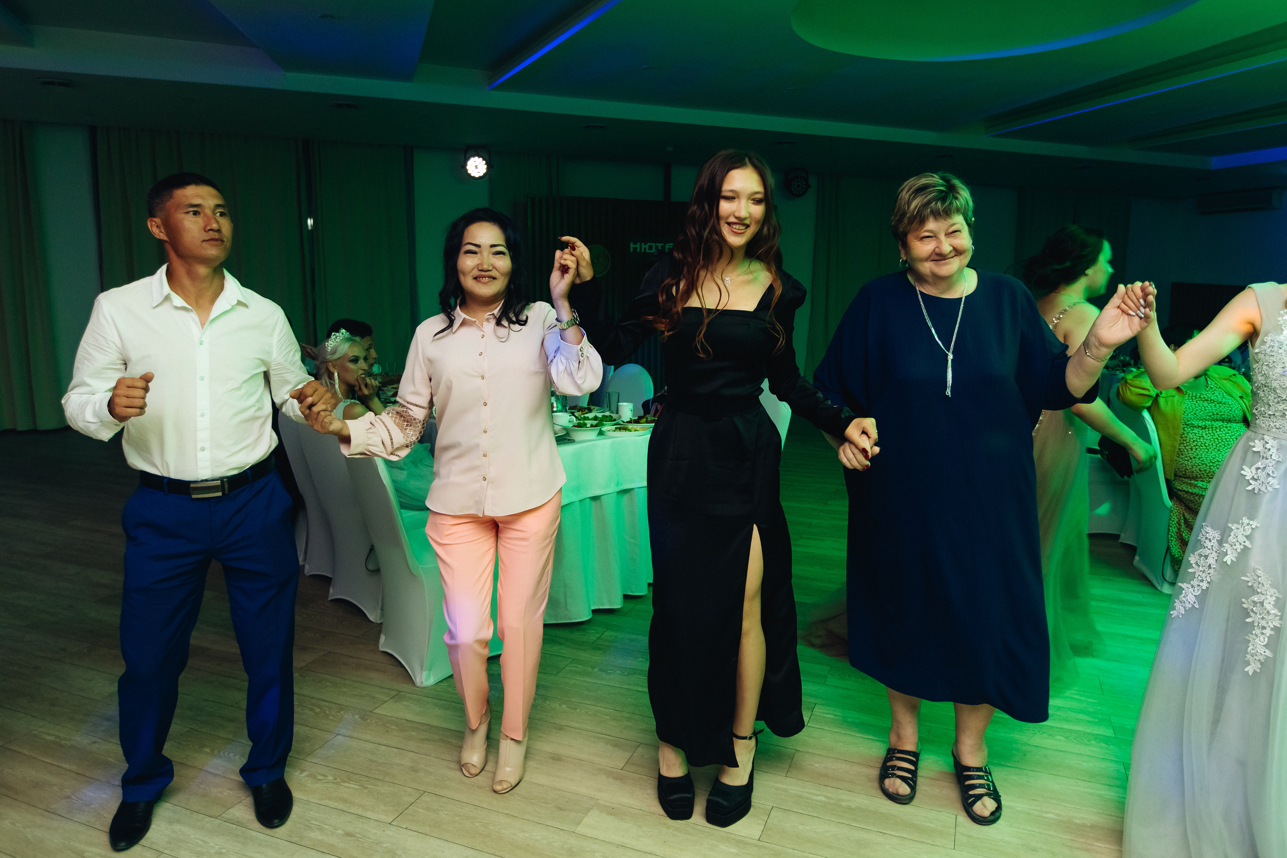 Выпускной школы 52. Свадебный и семейный фотограф в Улан-Удэ