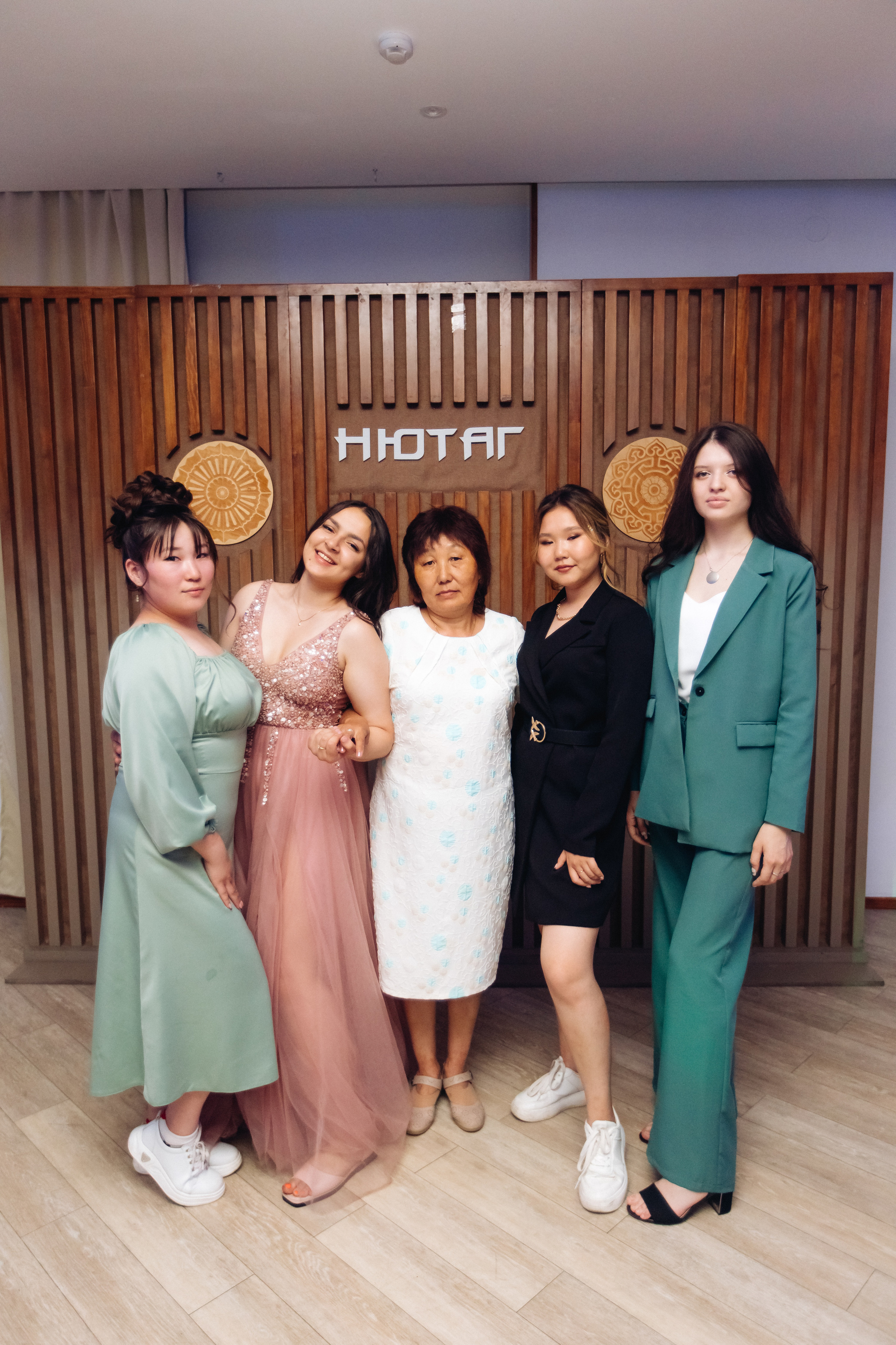 Выпускной школы 52. Свадебный и семейный фотограф в Улан-Удэ