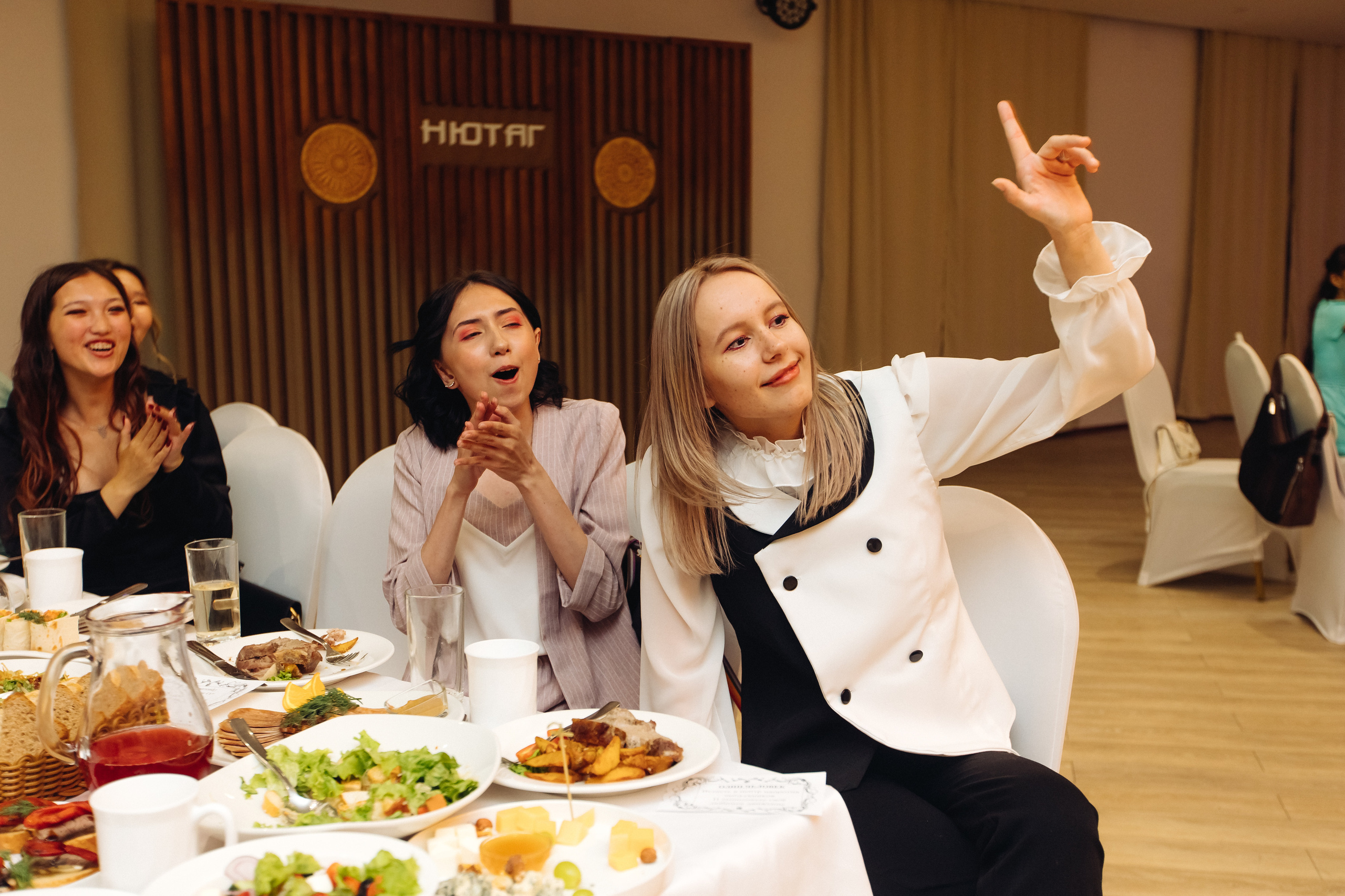 Выпускной школы 52. Свадебный и семейный фотограф в Улан-Удэ