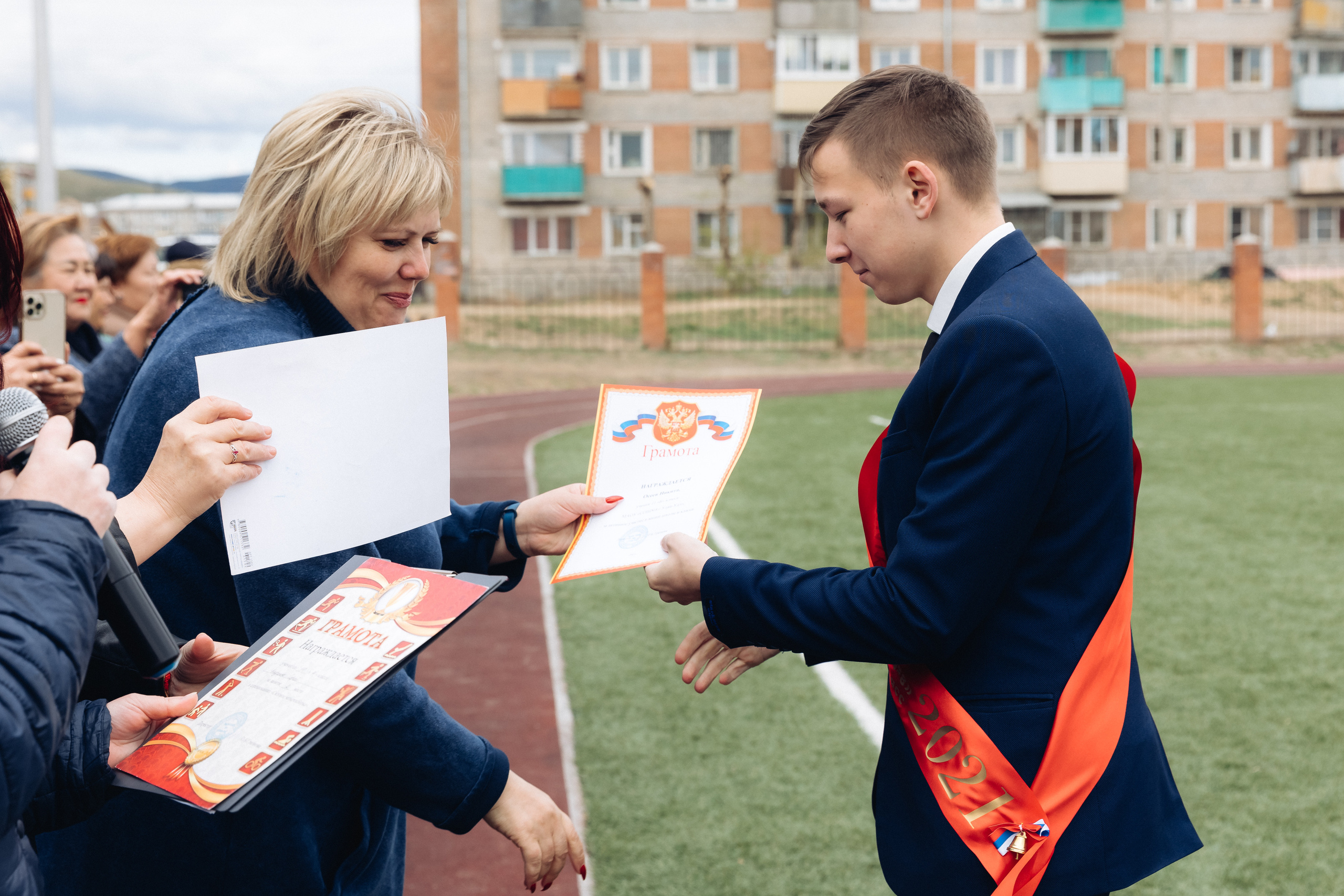 Последний звонок. Репортажная съемка. Свадебный и семейный фотограф в Улан-Удэ