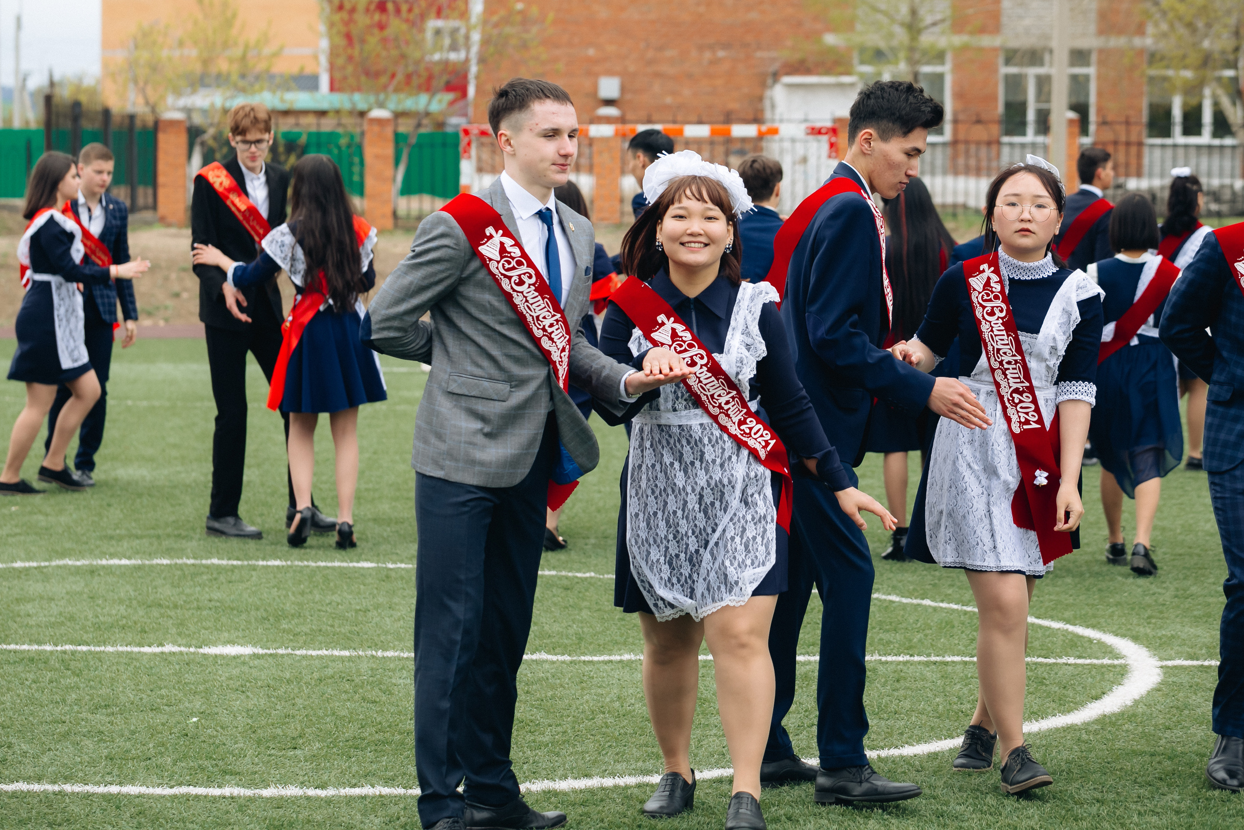 Последний звонок. Репортажная съемка. Свадебный и семейный фотограф в Улан-Удэ