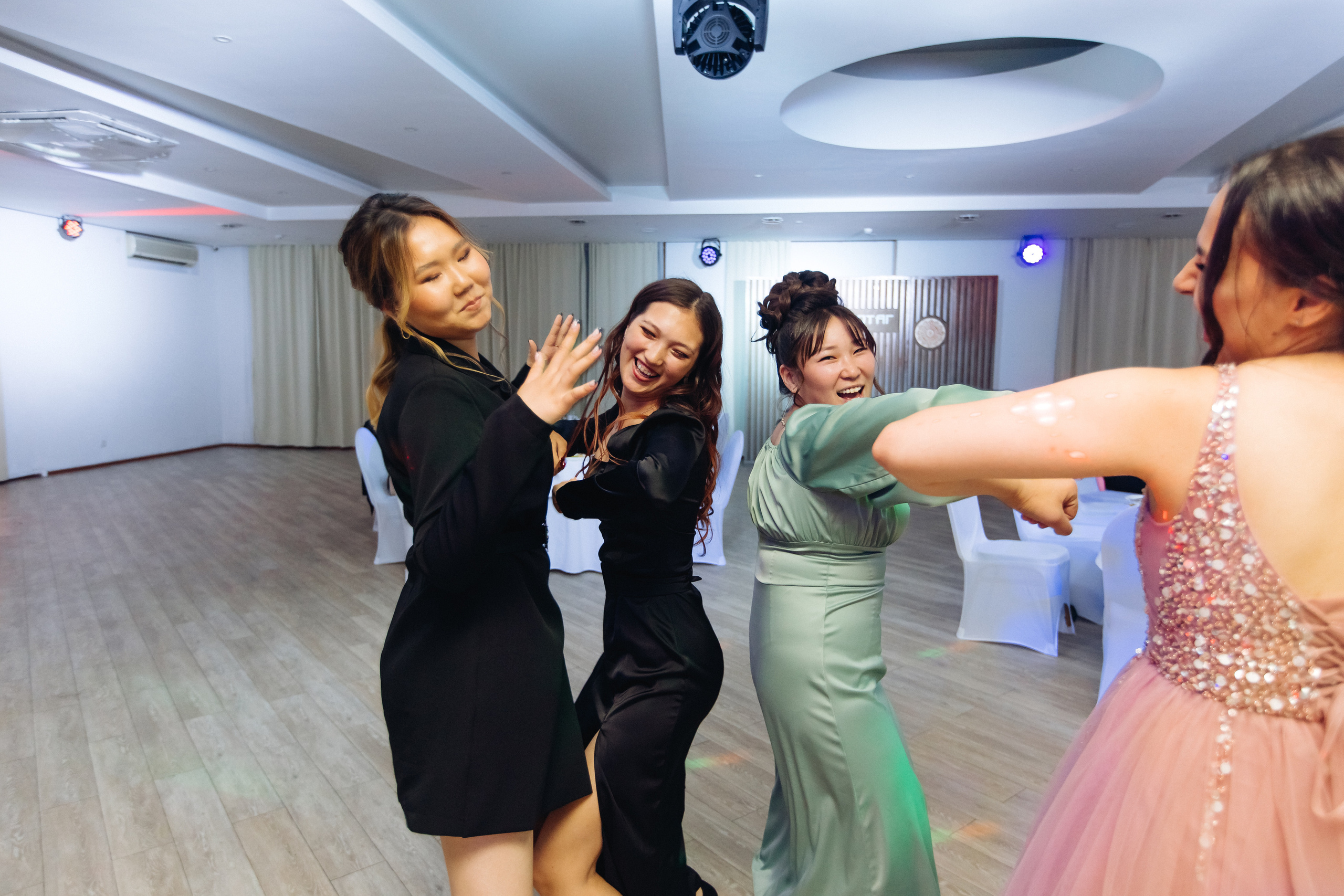 Выпускной школы 52. Свадебный и семейный фотограф в Улан-Удэ