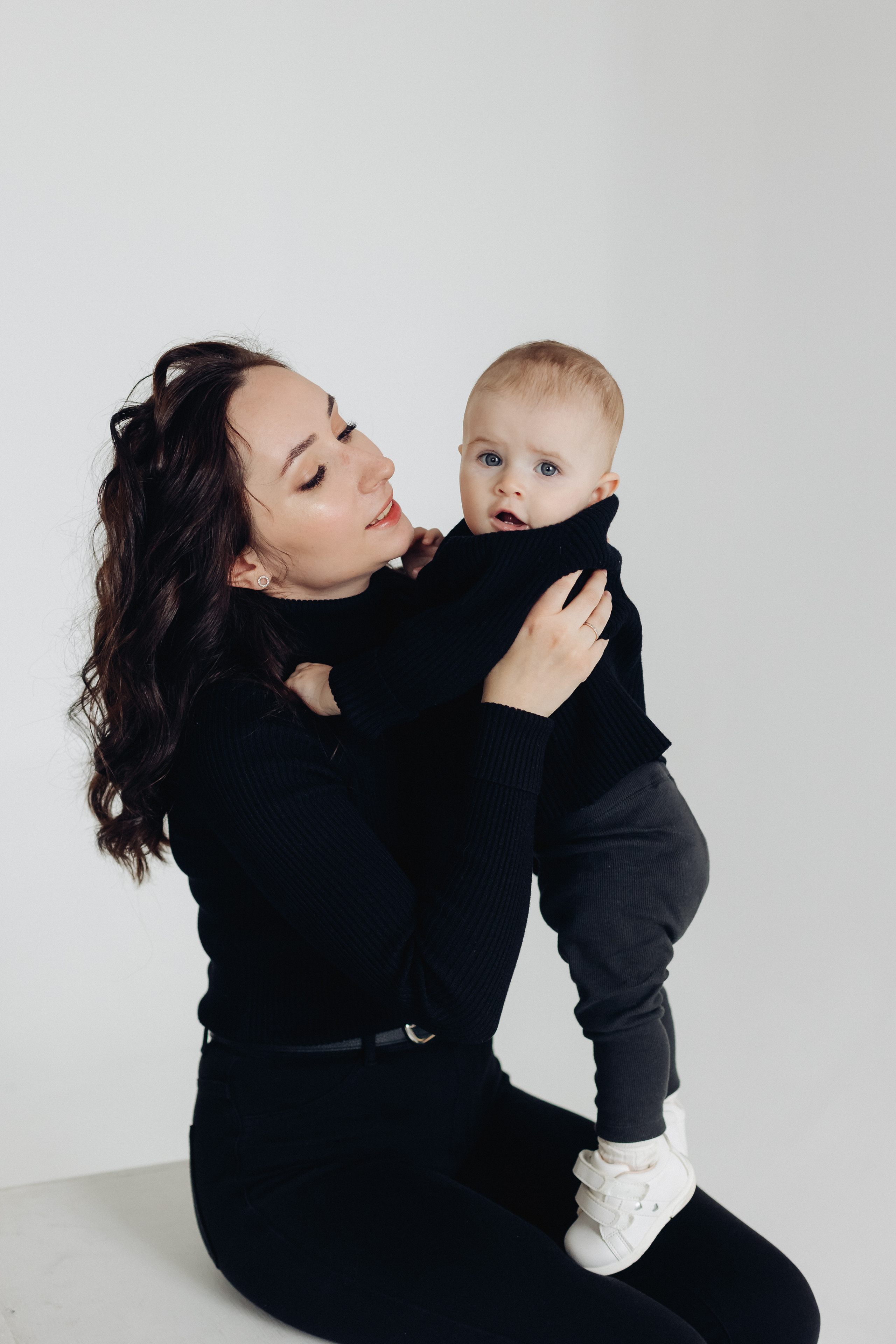 Фотосессия в студии на белом фоне. Свадебный и семейный фотограф в Улан-Удэ