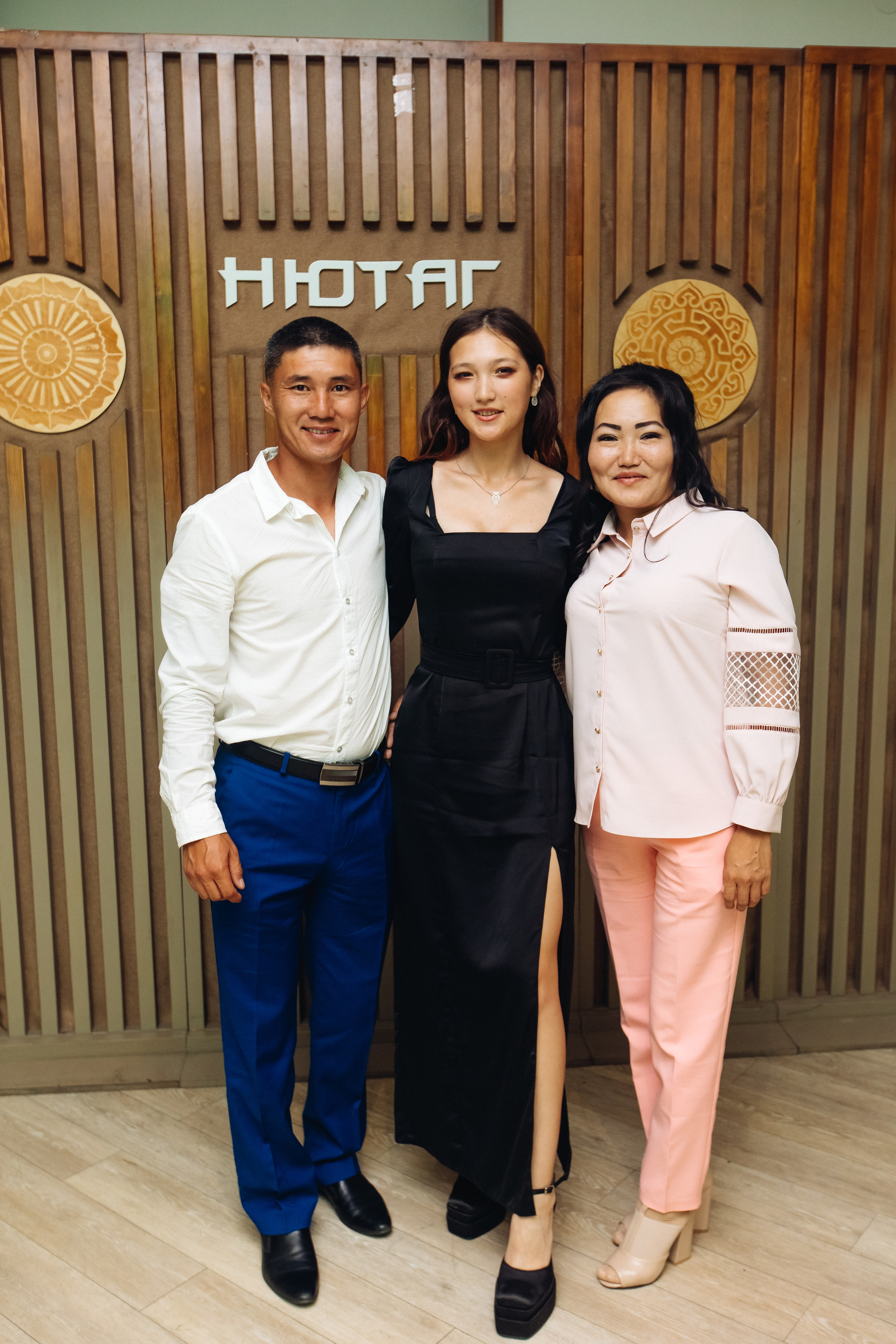 Выпускной школы 52. Свадебный и семейный фотограф в Улан-Удэ