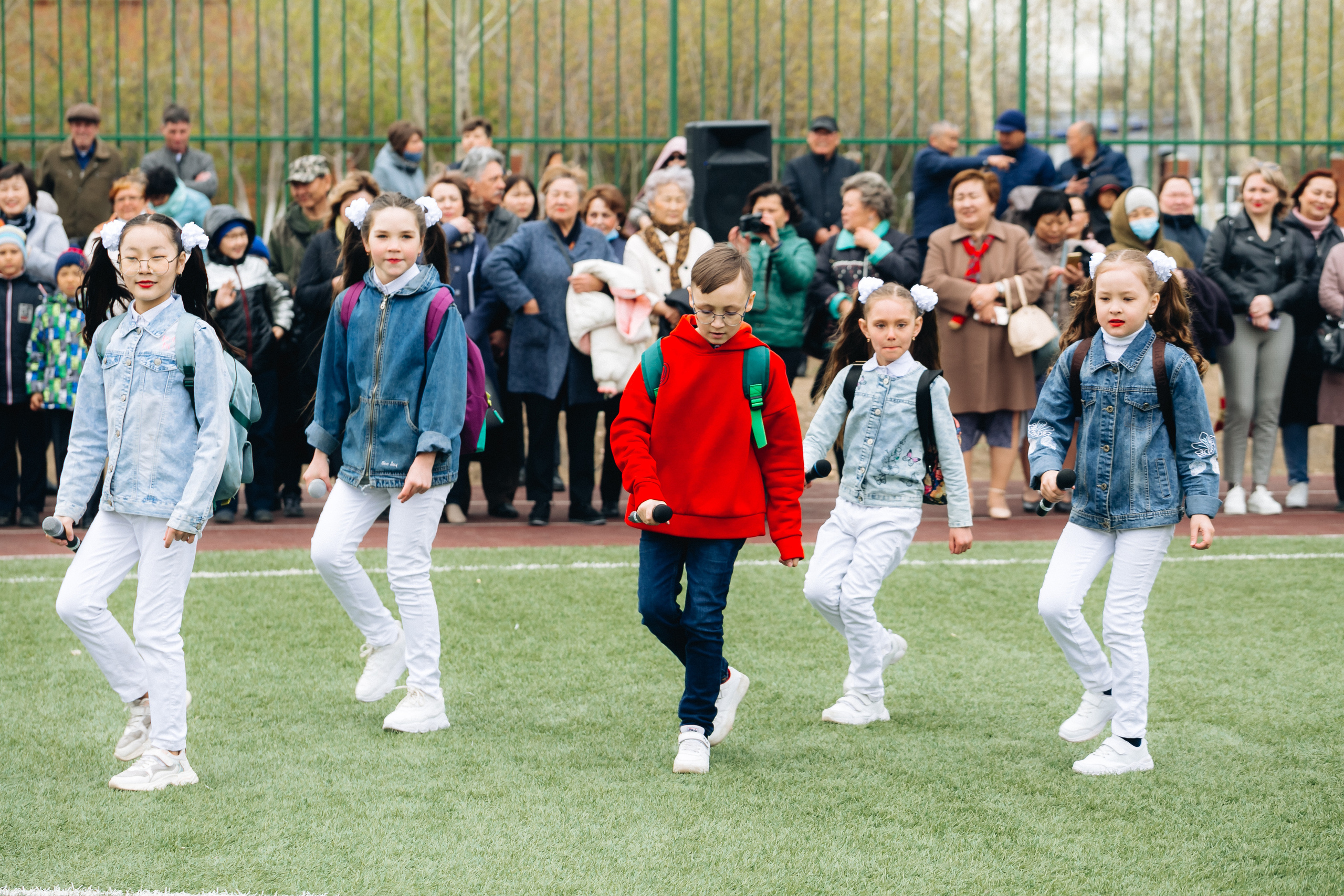 Последний звонок. Репортажная съемка. Свадебный и семейный фотограф в Улан-Удэ