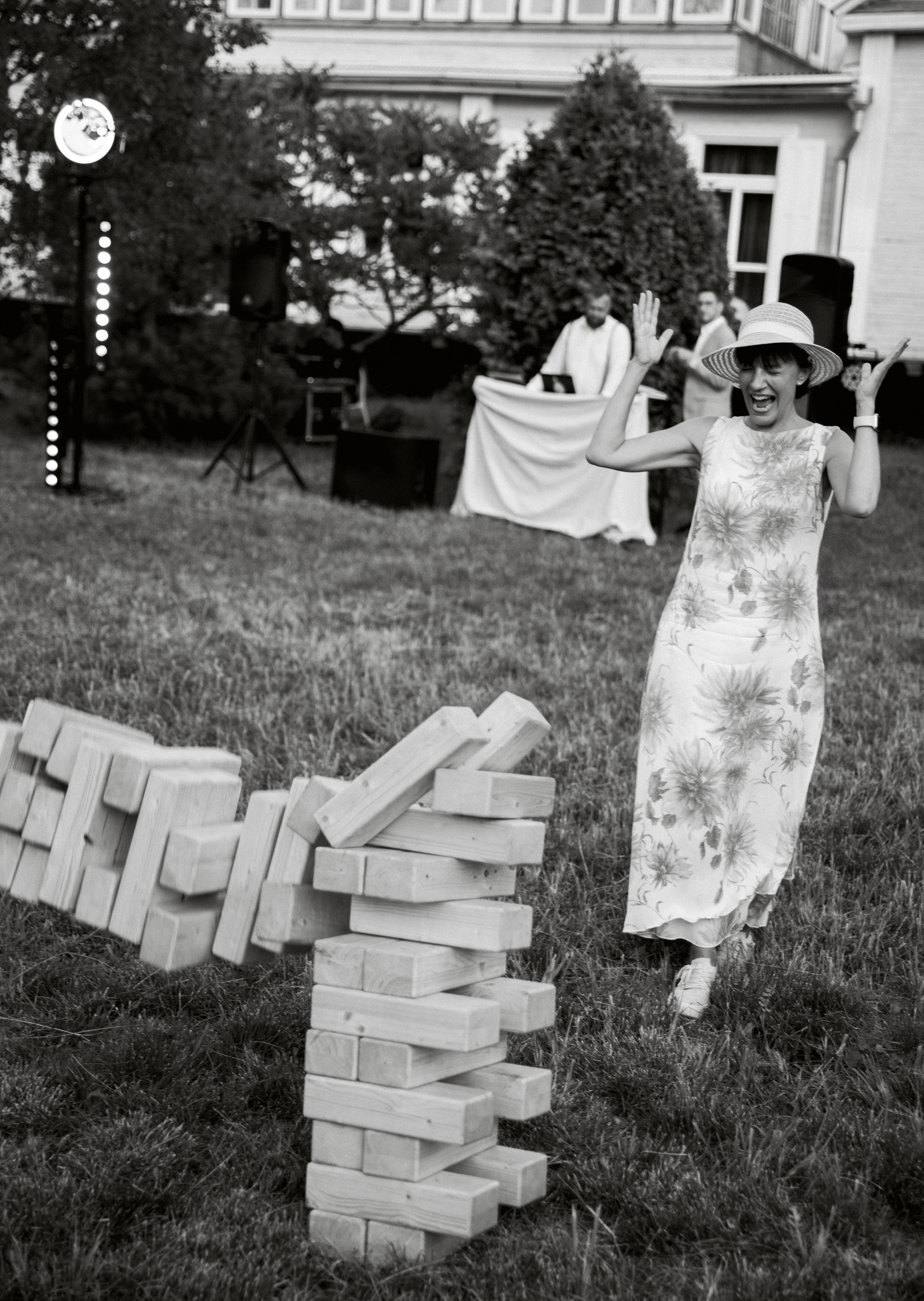 СОН В ЛЕТНЮЮ НОЧЬ