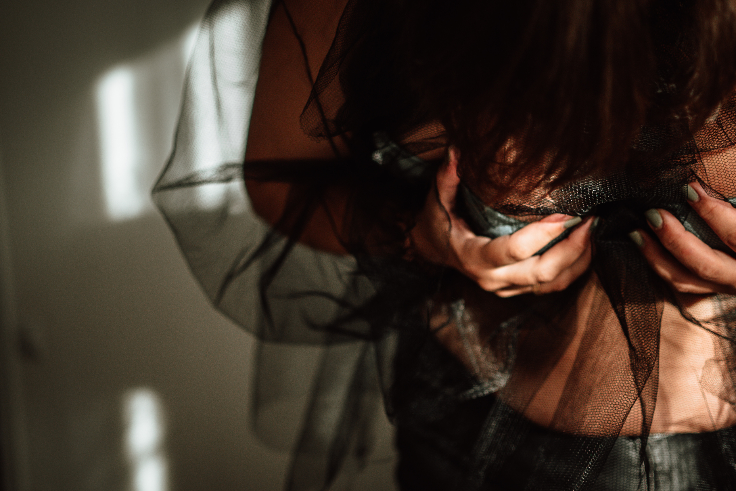 Портретная съемка в черном образе. Lifestyle фотограф в Жодино Ника Хруцкая