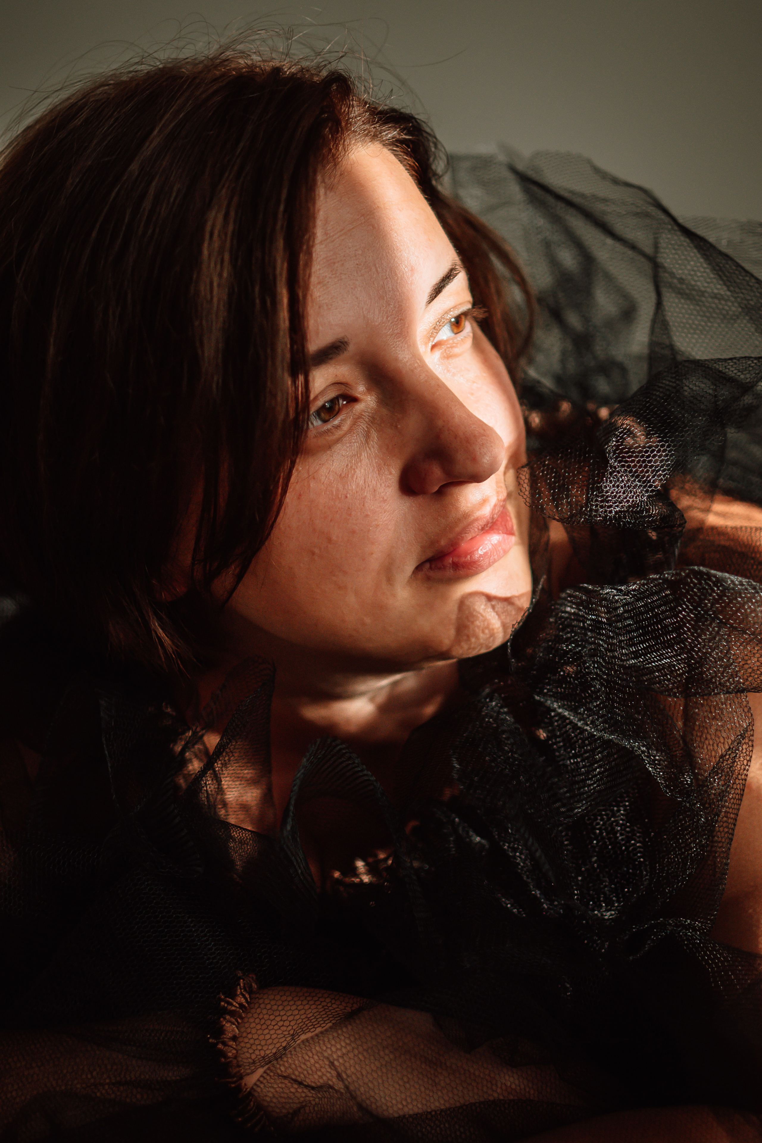 Портретная съемка в черном образе. Lifestyle фотограф в Жодино Ника Хруцкая