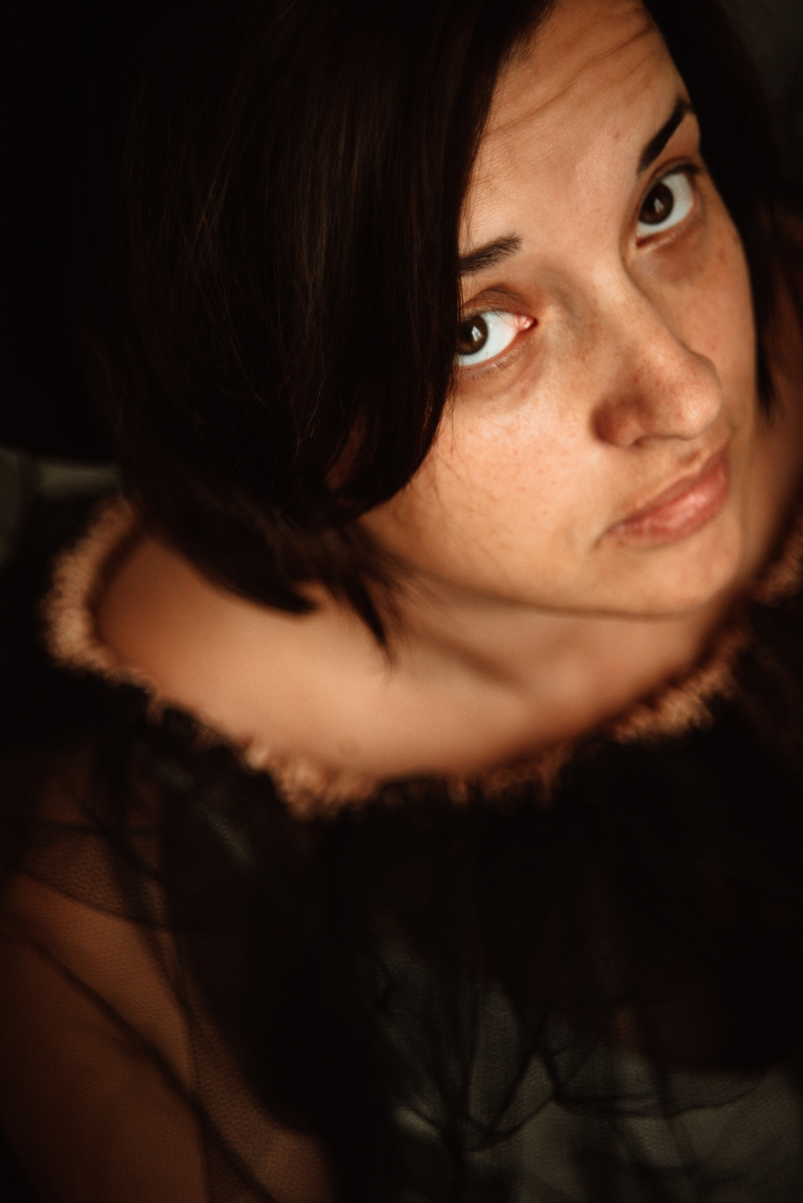 Портретная съемка в черном образе. Lifestyle фотограф в Жодино Ника Хруцкая