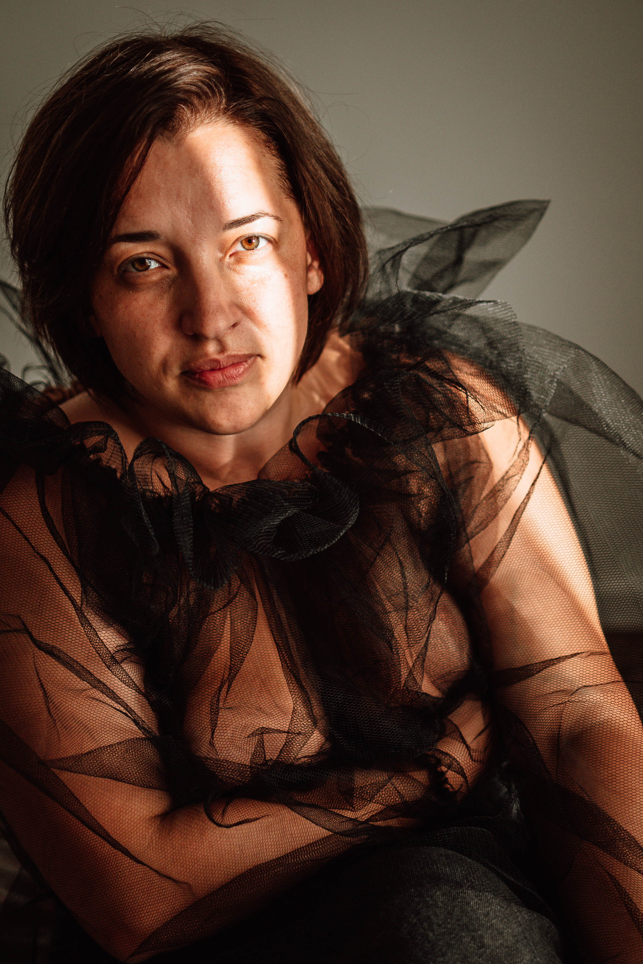 Портретная съемка в черном образе. Lifestyle фотограф в Жодино Ника Хруцкая