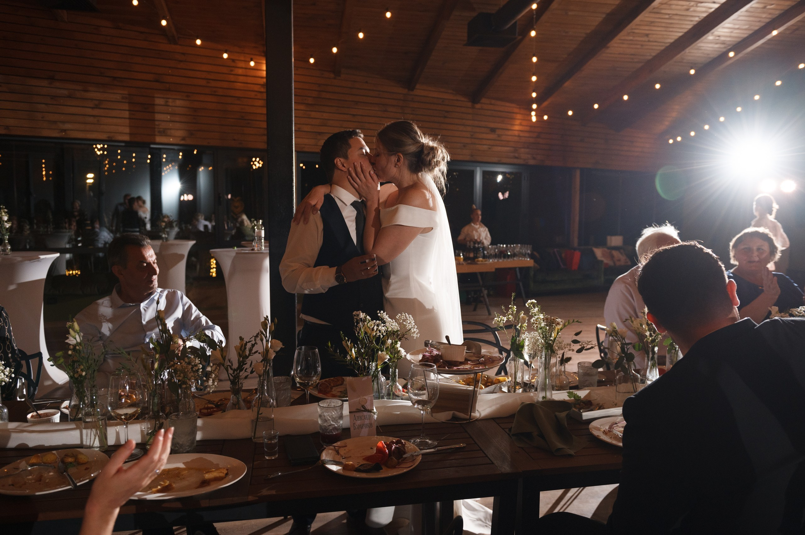Свадьба в ресторане Берег в Москве. Праздничное агентство ПИОН