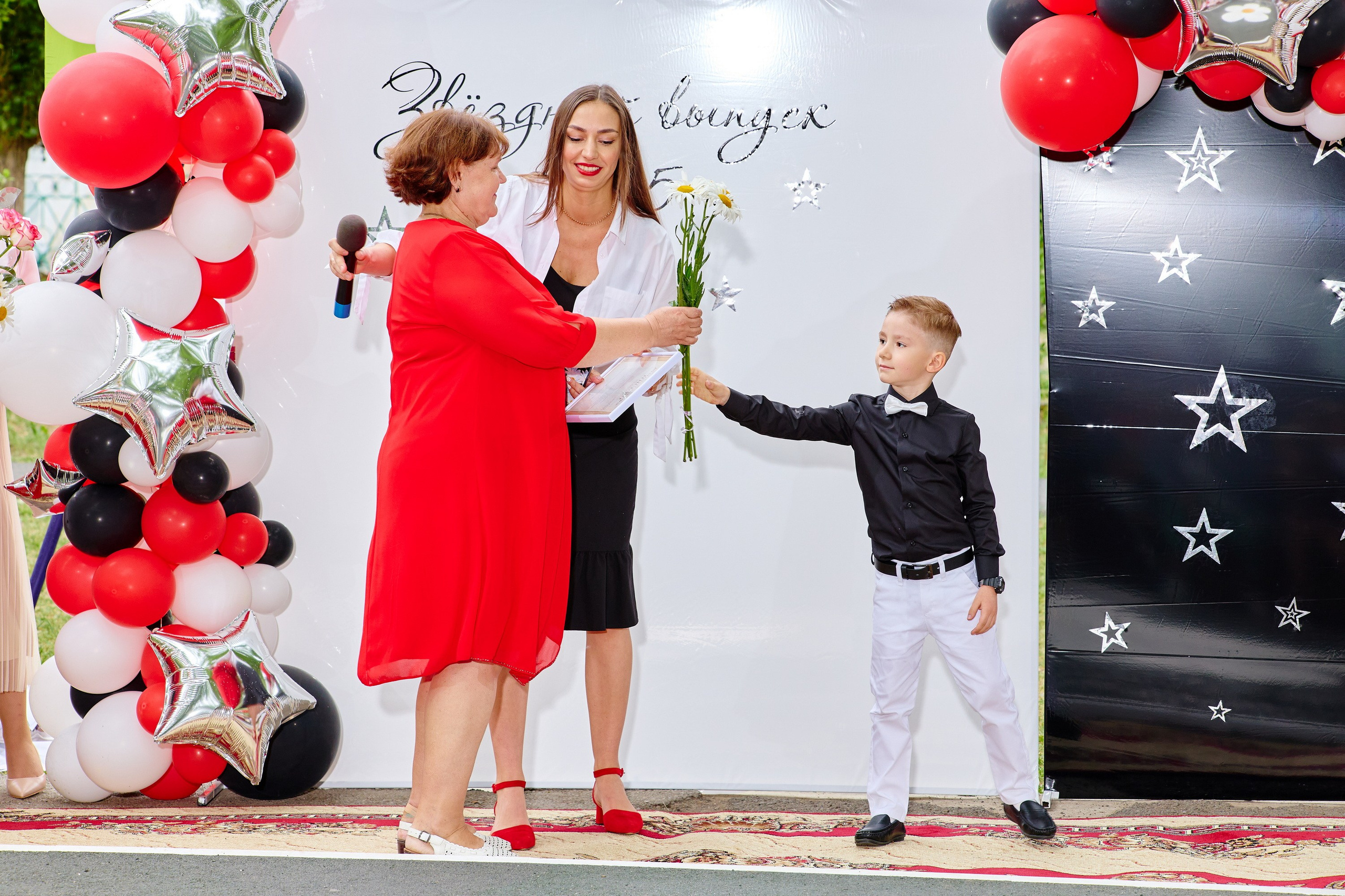 Выпускной 45 сад. Фотограф Выпускные альбомы Таганрог Сергей Коробченко