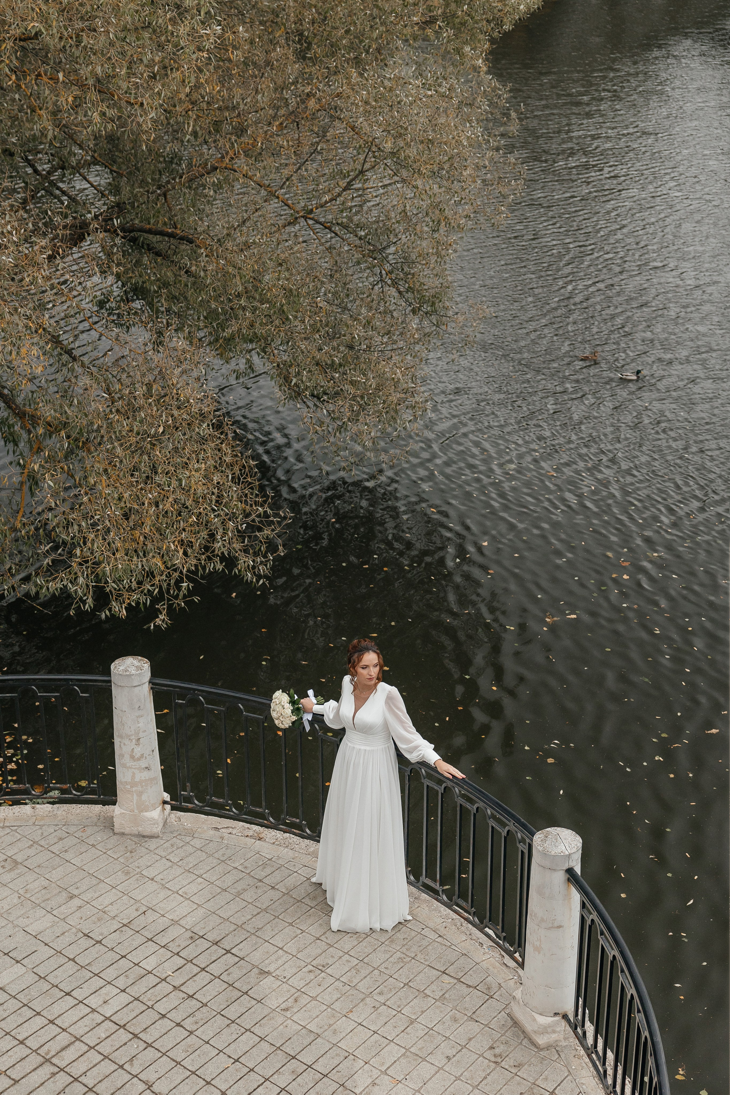 Свадебная фотосессия в Усадьбе Остафьево. Свадебный фотограф в Москве Дарья Олендарёва