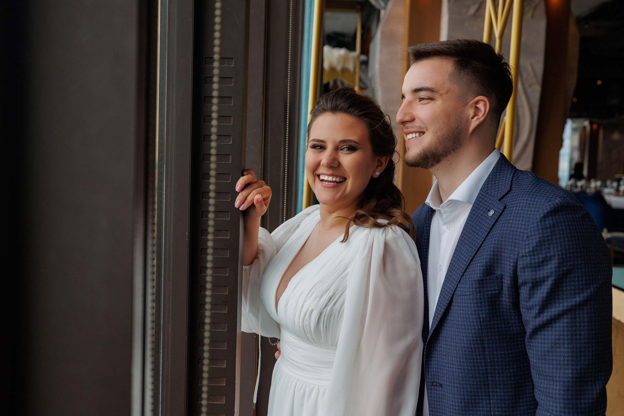 Фотограф на регистрацию в ЗАГС Москва Сити Birds Башня ОКО. Примеры фото, отзывы молодоженов и заявка на регистрацию через официальный сайт.