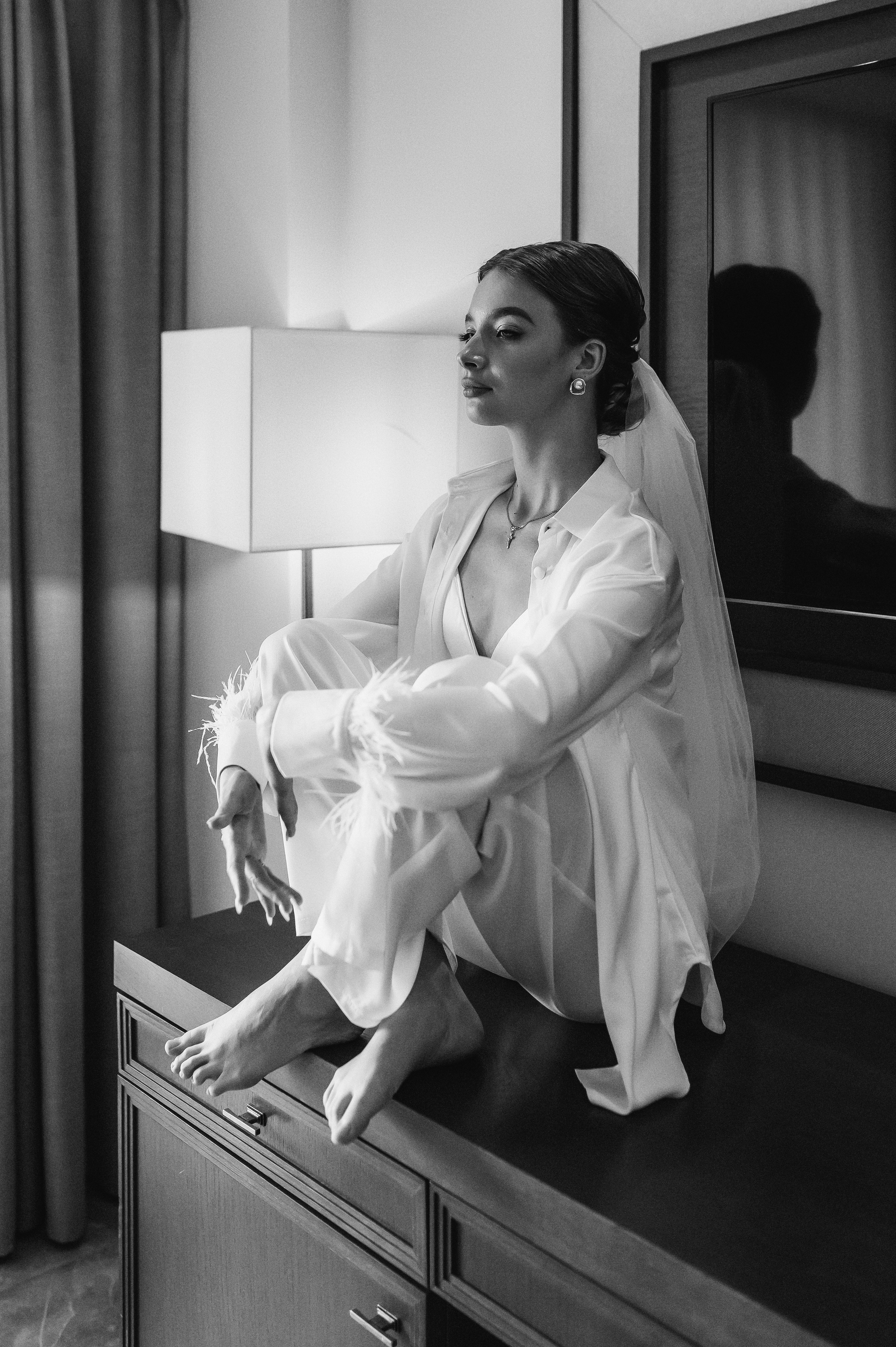 Свадебное утро и прогулка красивой яркой пары. Свадебный и семейный фотограф в Симферополе Дарья Маркова