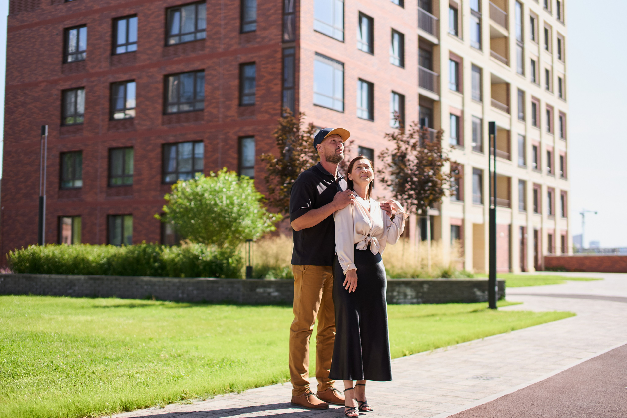 Семейная фотосессия в ЖК Академия для рекламы (Новосибирск). Репортажный и женский фотограф в Новосибирске