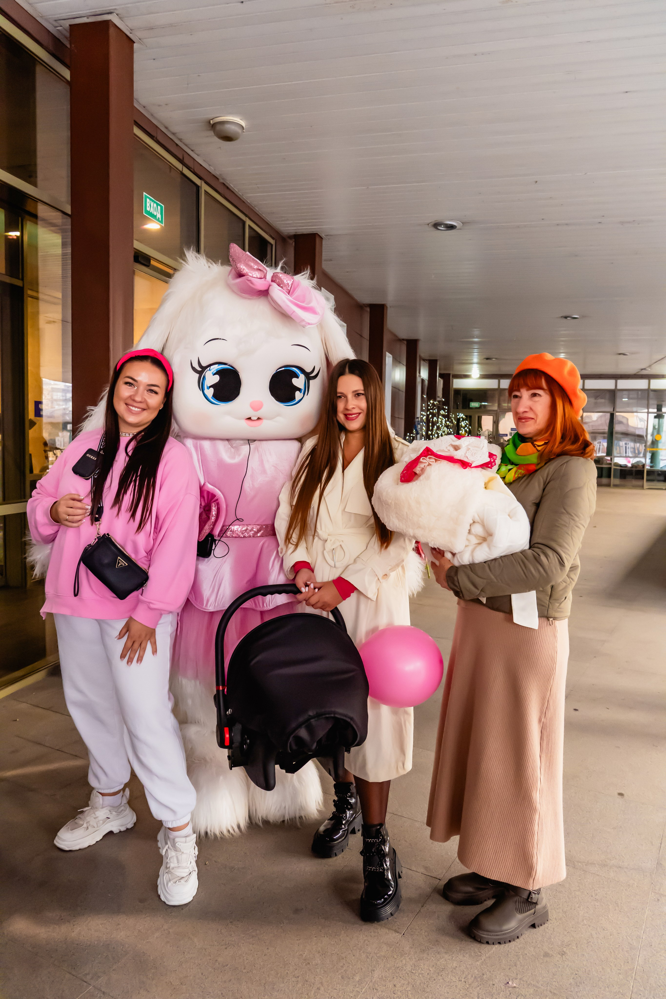 Фотосессия на выписку из роддома. Занимаюсь профессиональной фотографией и живу рядом с Байкалом. Работаю в разных жанрах