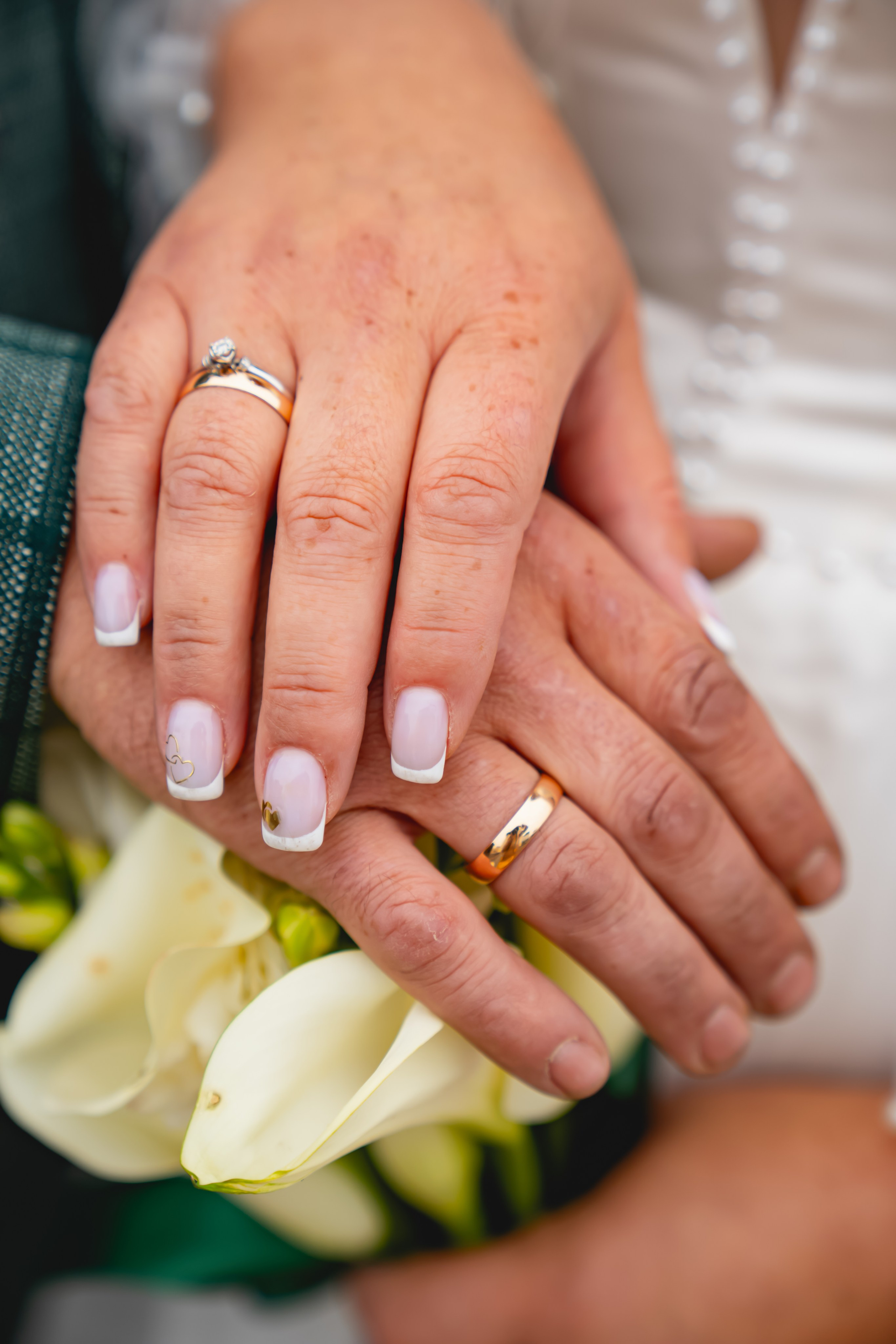 Осенняя Свадьба 2024. Занимаюсь профессиональной фотографией и живу рядом с Байкалом. Работаю в разных жанрах