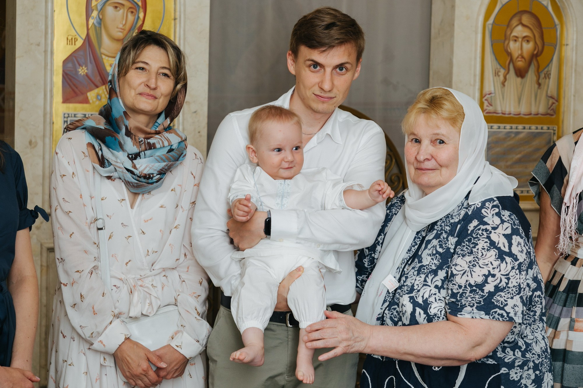 Крещение Троицкий собор Александро Невской лавры. Фотограф на крещение в Санкт Петербурге