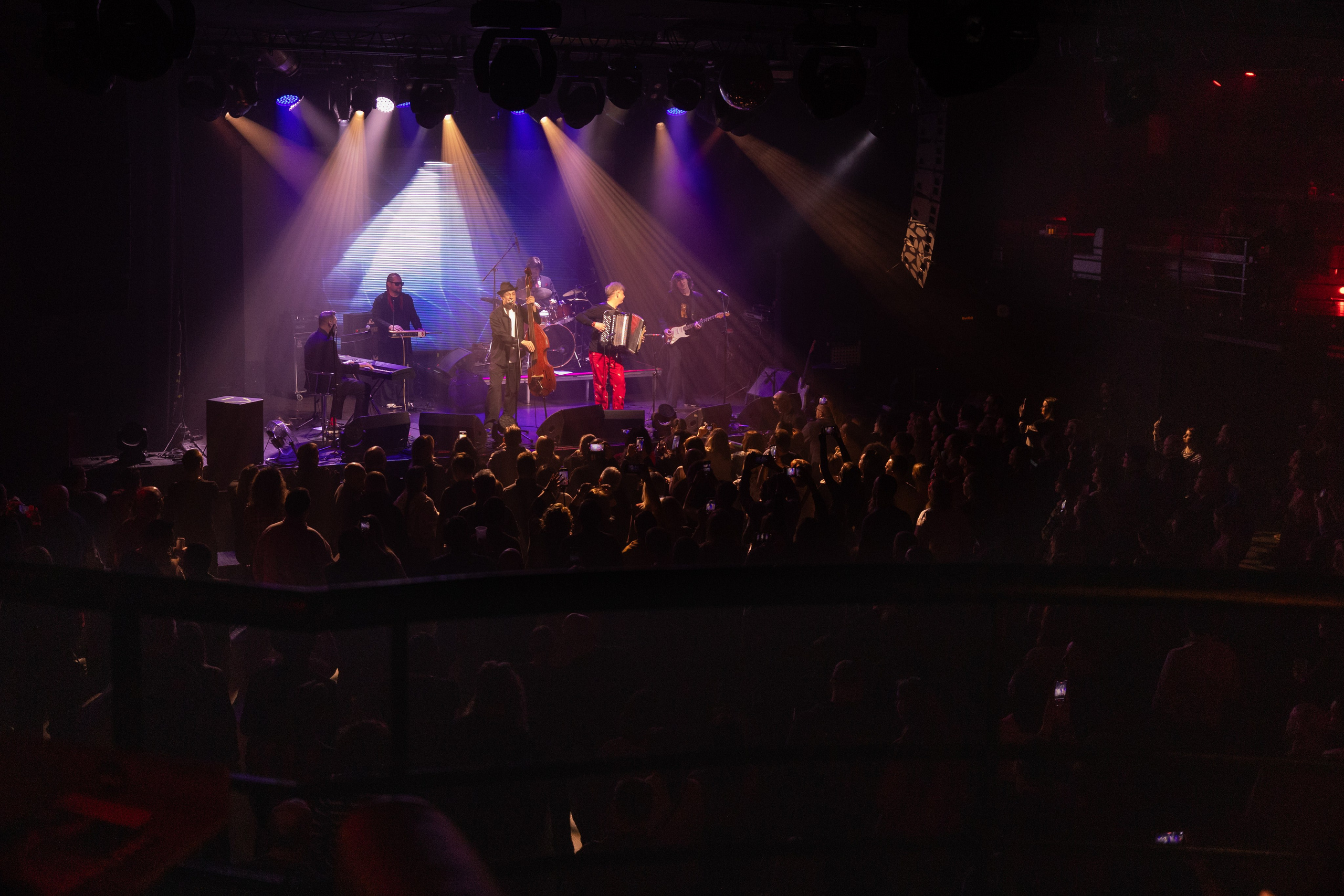 Концерт Billy’s Band 11.04.2026 в клубе «Космонавт» (Санкт-Петербург). Портретный фотограф в Санкт-Петербурге Вадим Корнеев