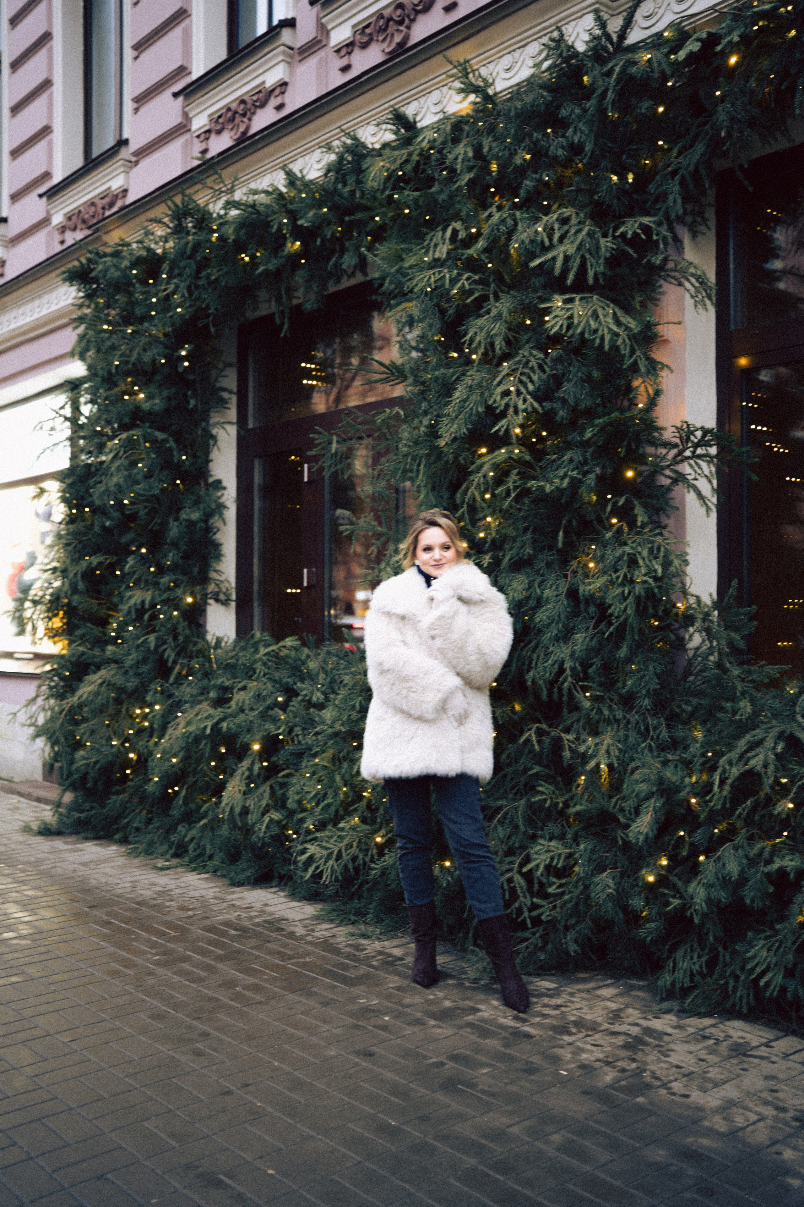 НОВОГОДНЯЯ ФОТОСЕСИИЯ В СТУДИИ ДЛЯ ДЕВУШКИ И ПРОГУЛКА ПО ЧЕРНЫШЕВСКОЙ. Профессиональный фотограф, Санкт-Петербург — Виктория Богомолова
