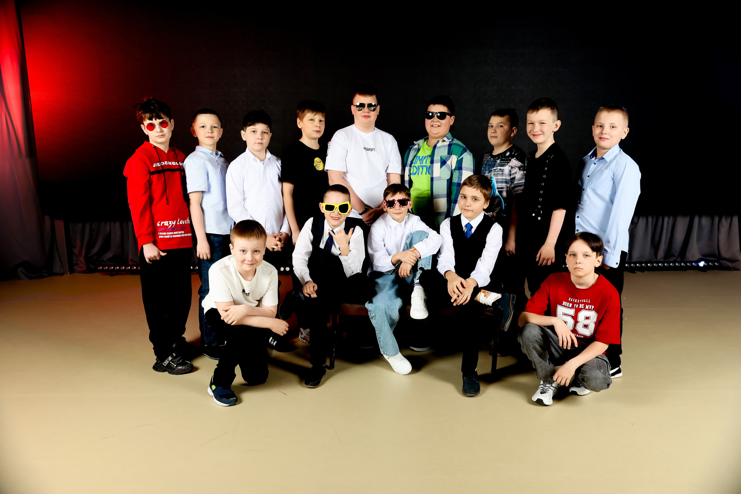 Школьная фотосессия 4 класс. Артём Печерин фотограф в Оленегорске