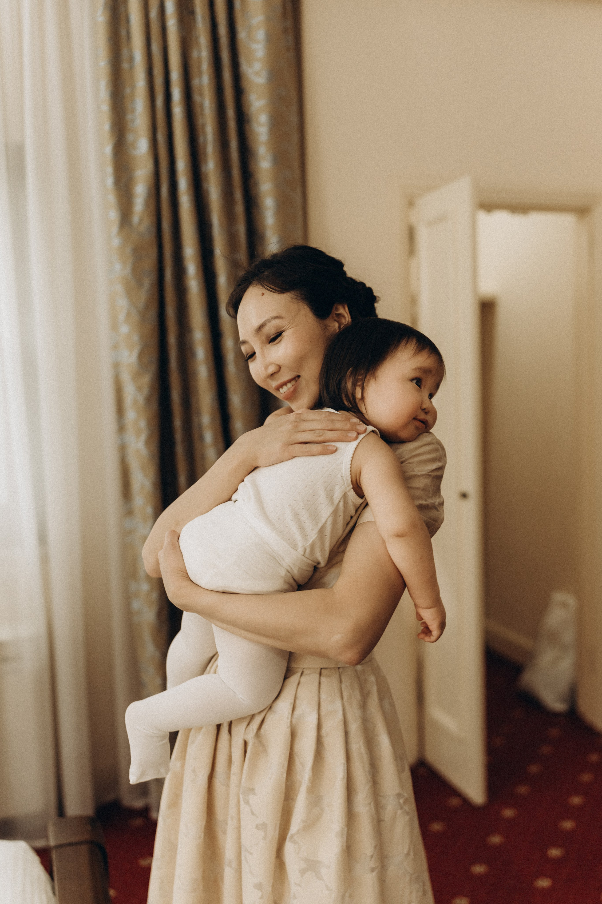 Самал тусау кесу. Крис Богомазова