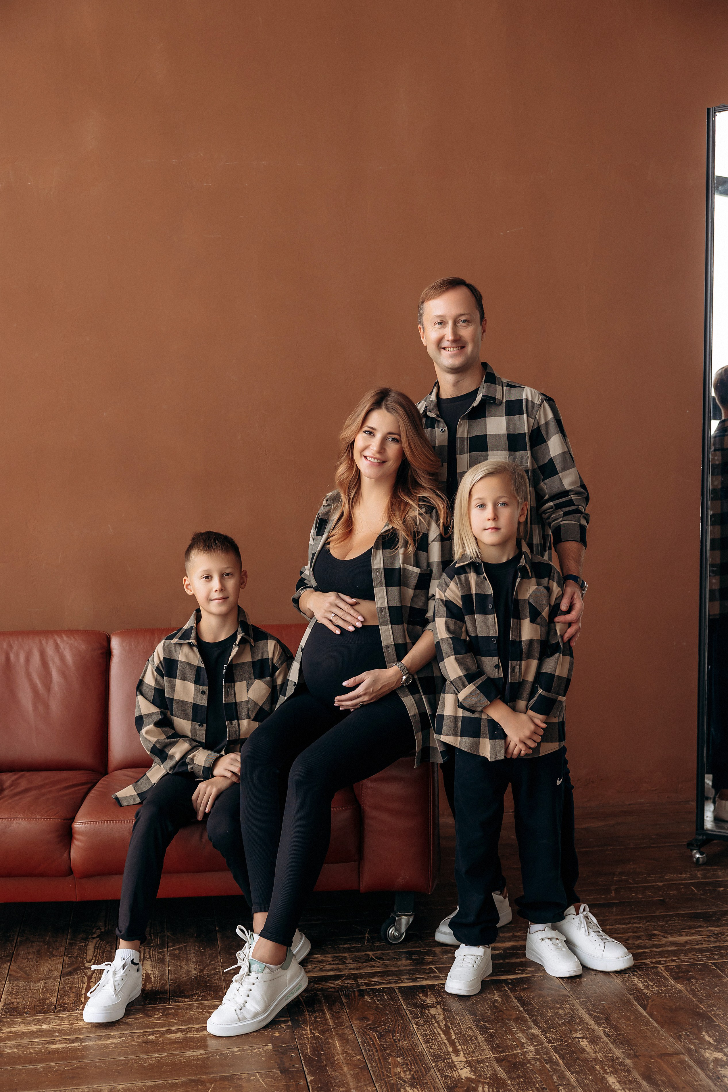 Валя и семья.В ожидании Владимира.Фотостудия Баланс. Фотограф в Калининграде свадебная фотография, репортажная, фотосессии