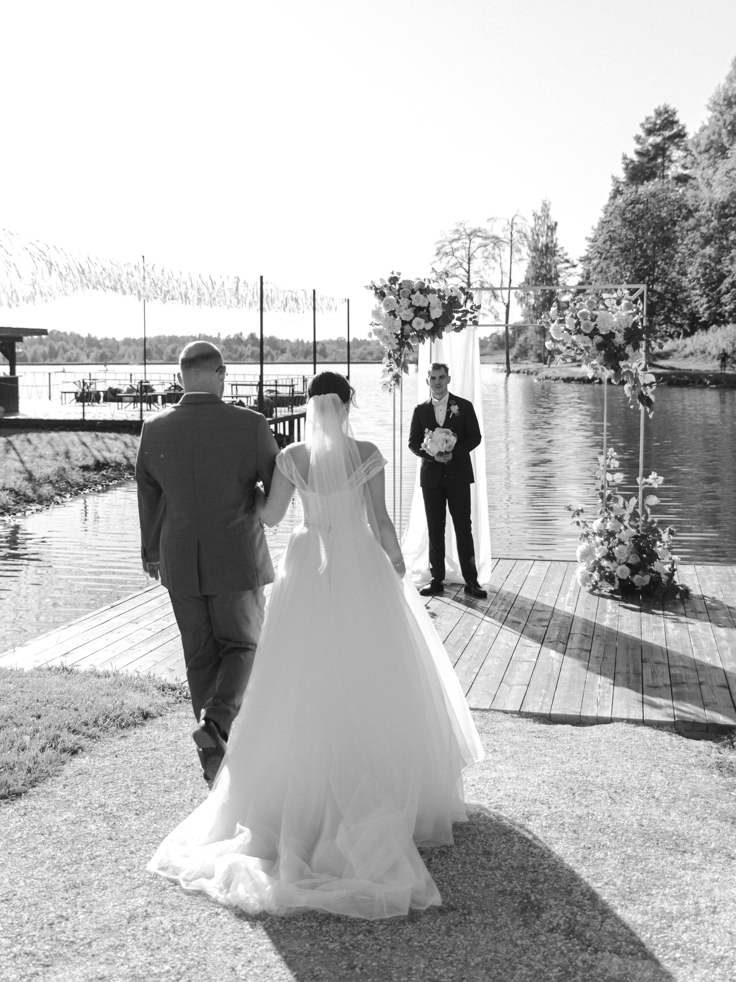 Выездная регистрация в Любогорье. Фотограф СПБ Засорина Юлия