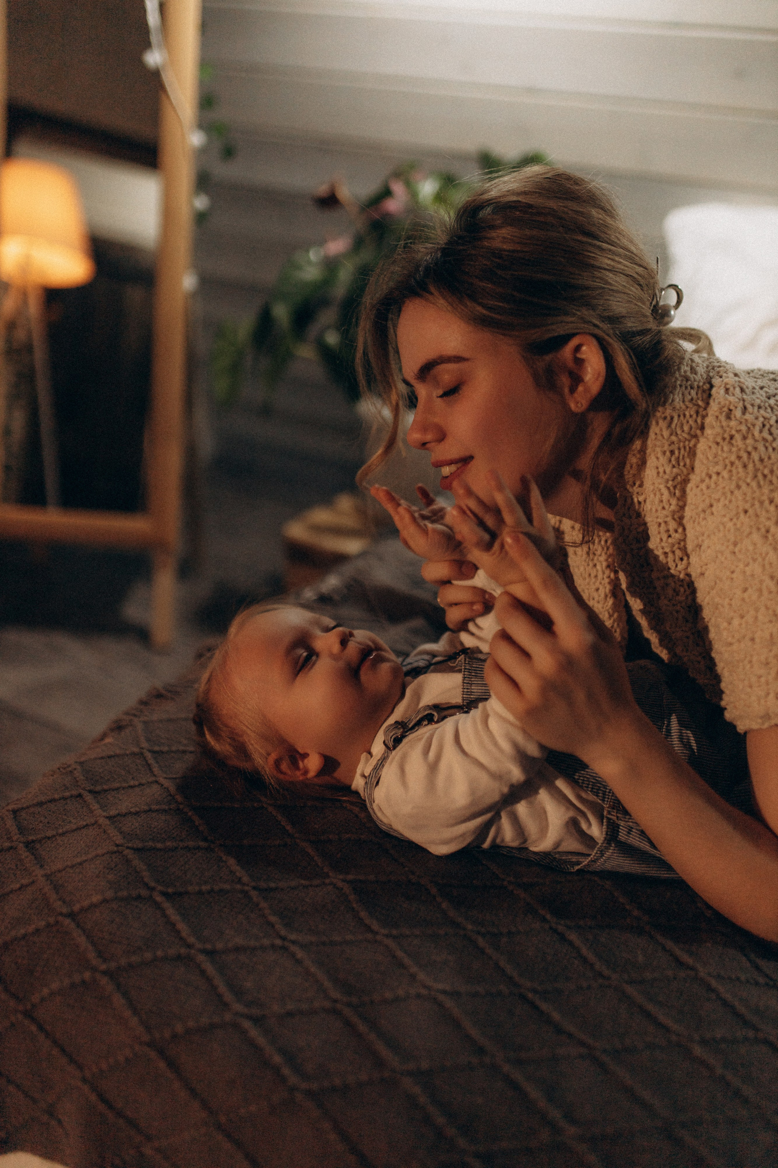 Алиса и мама. Семейный фотограф Губкин/Старый Оскол