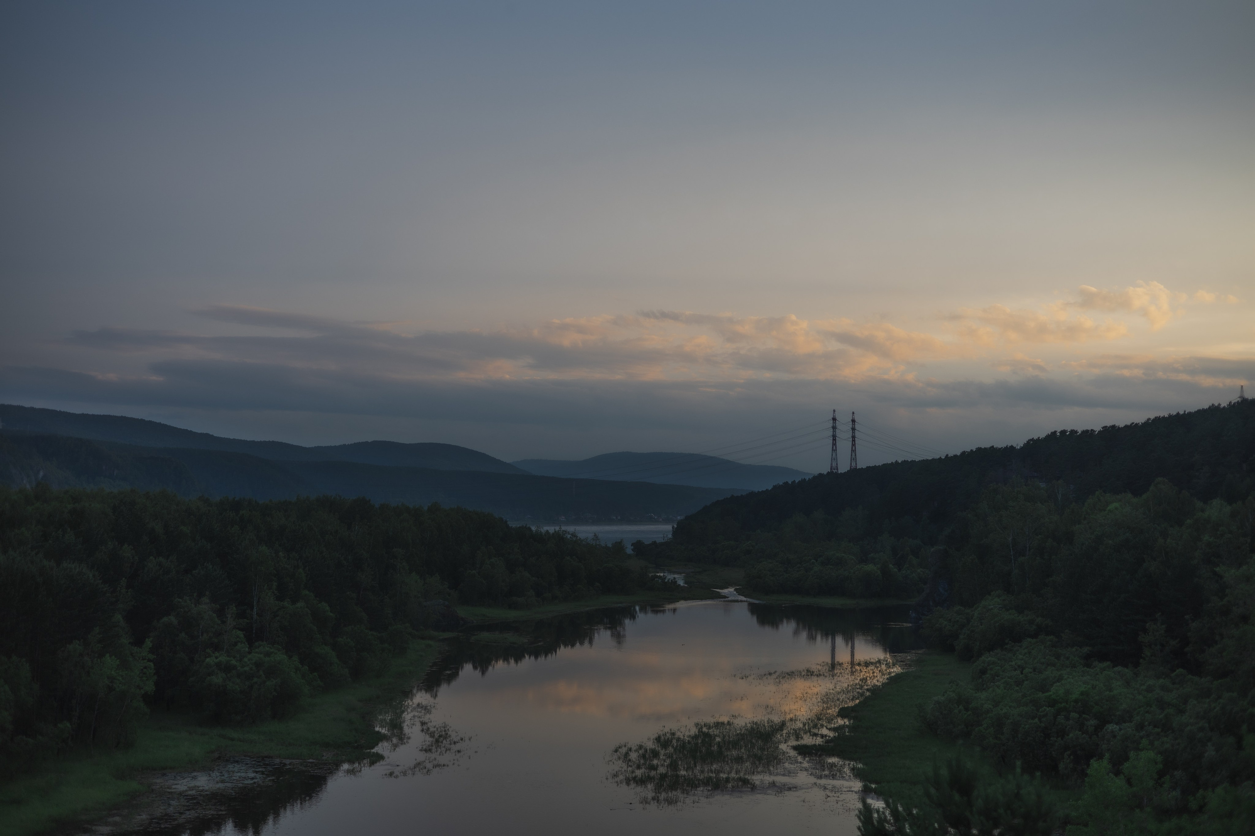 ПОЙМАЛА. Фотограф Красноярск съемки лавстори, фотосессия в студии, портретная съемка, творческие фотосессии