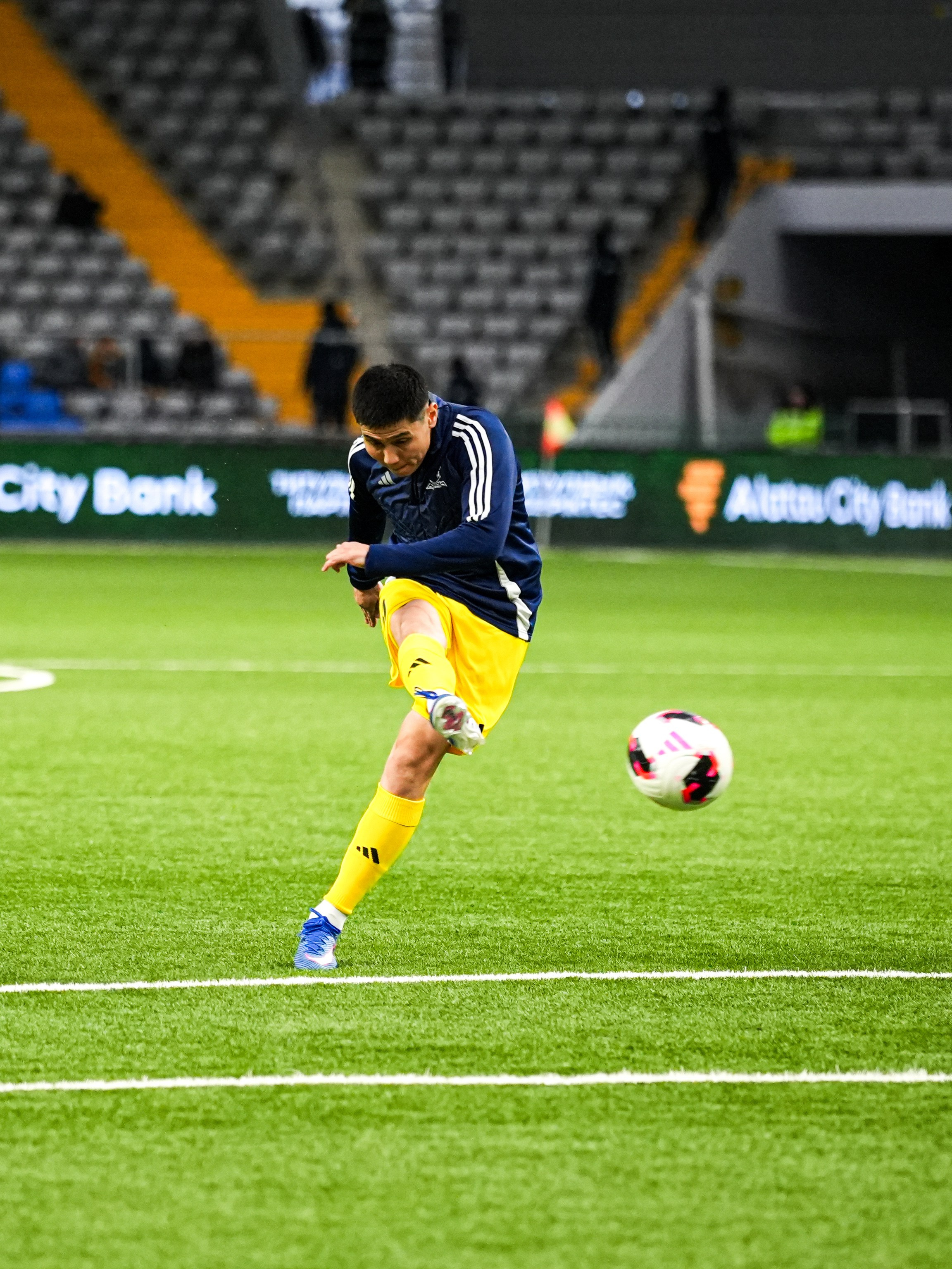 FC ASTANA. Здравствуйте Меня зовут Берден Ансар, Я профессиональный фотограф