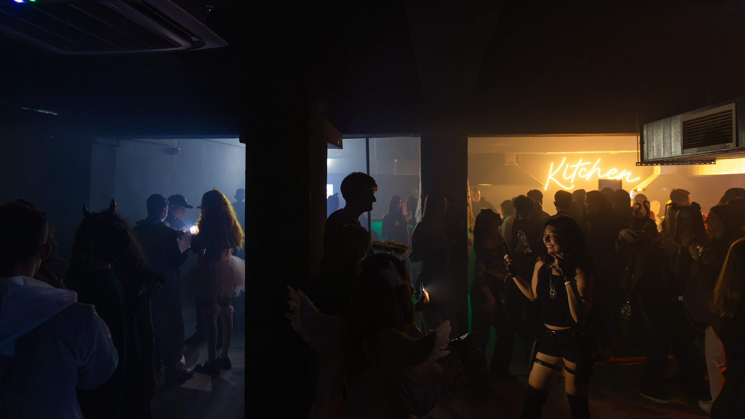 ВЫШКА WAVE — HALLOWEEN. Портретный фотограф в Алматы