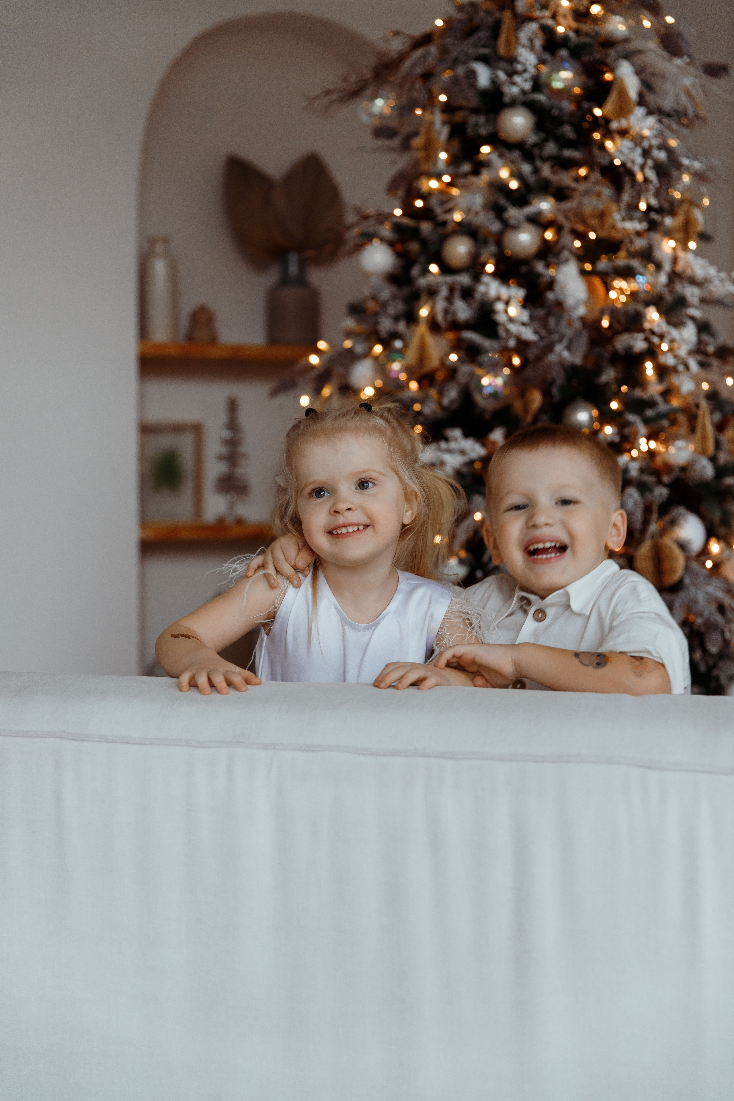 Семейная новогодняя фотосессия в студи Мимика. Фотограф Александра Сыщенко