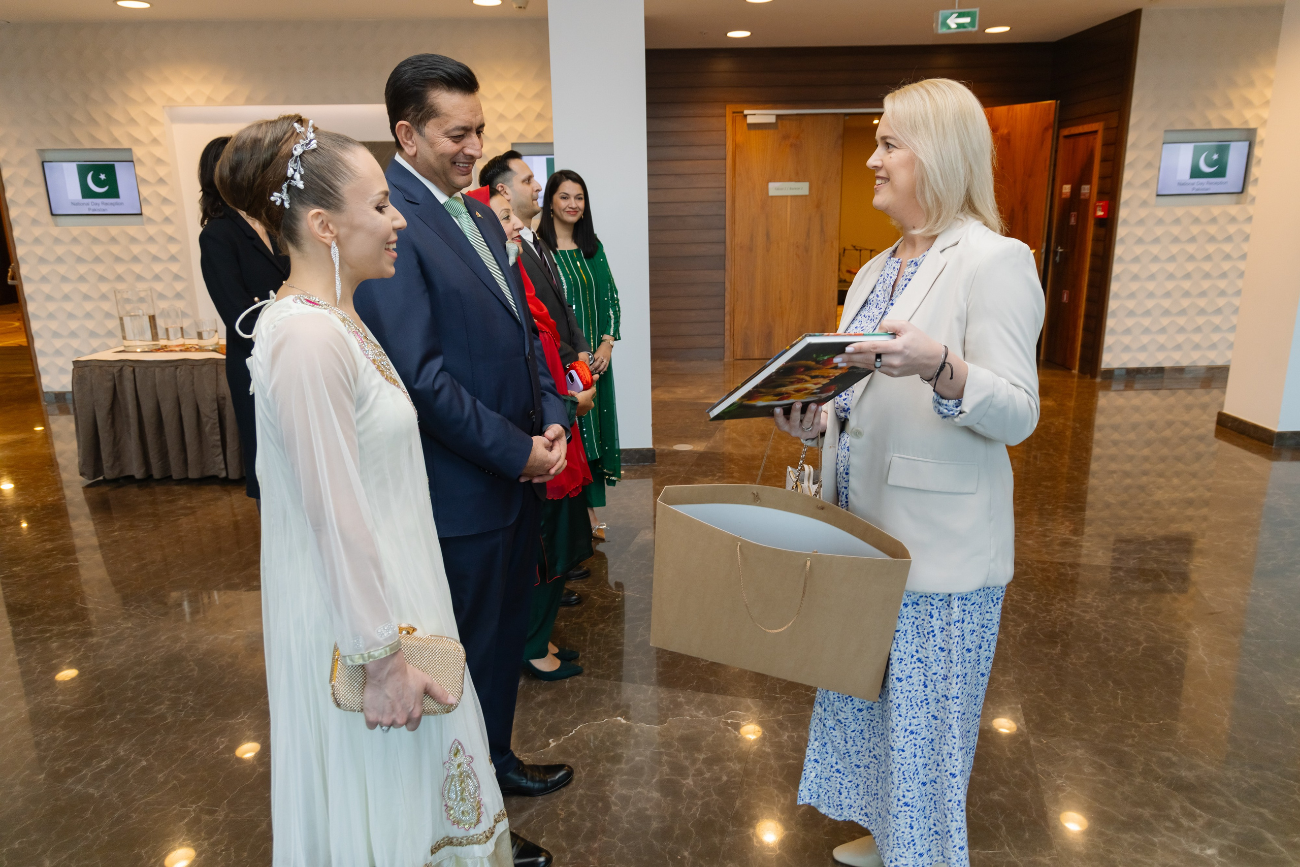 Фотосъемка делегации Пакистана в Беларуси в отеле Марриотт. Свадебный фотограф в Минске/Беларуси Сергей Спиридонов