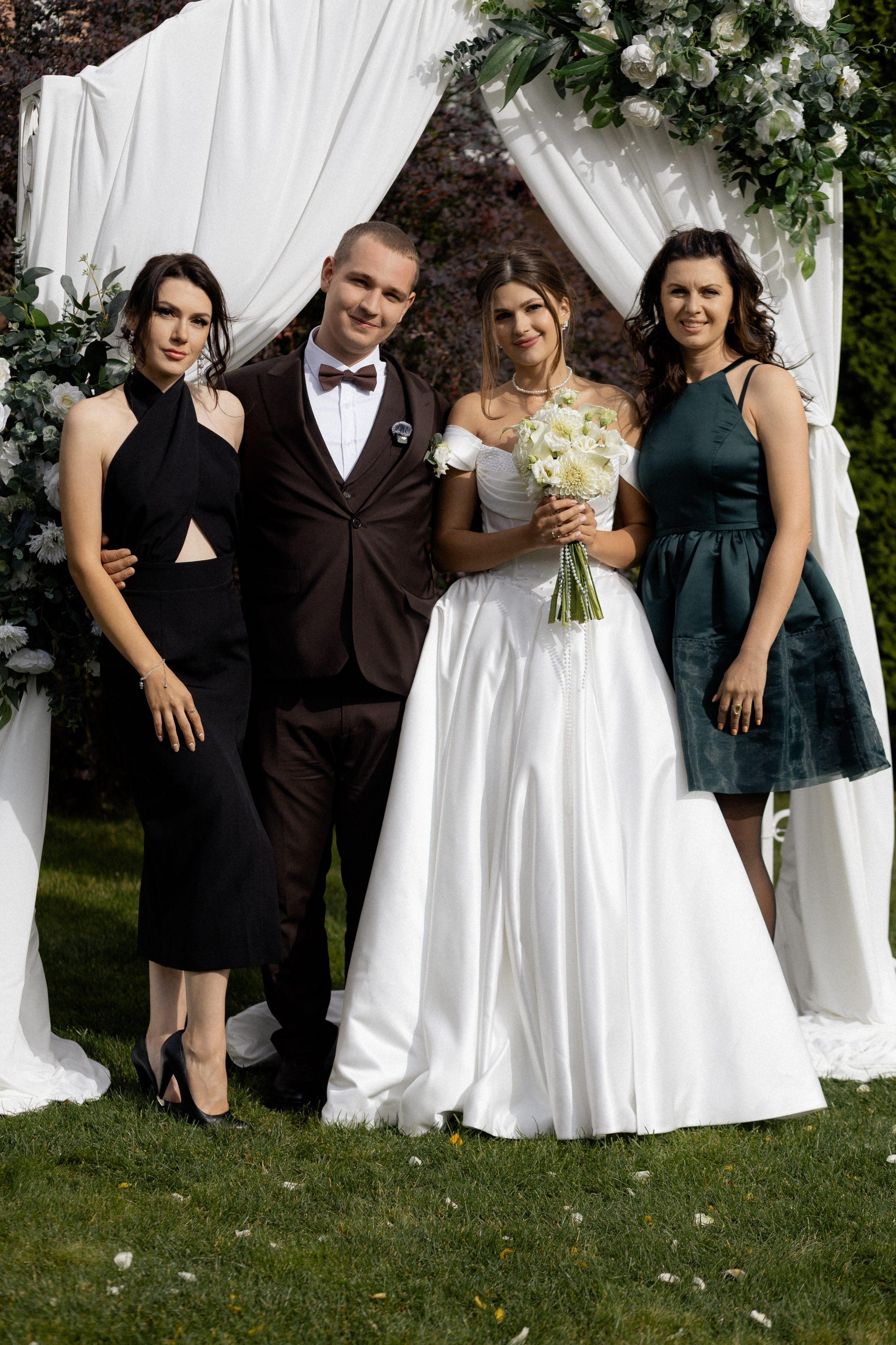 Свадебная фотосессия Анастасии и Игоря в Усадьбе Легенда. Свадебный фотограф в Минске/Беларуси Сергей Спиридонов