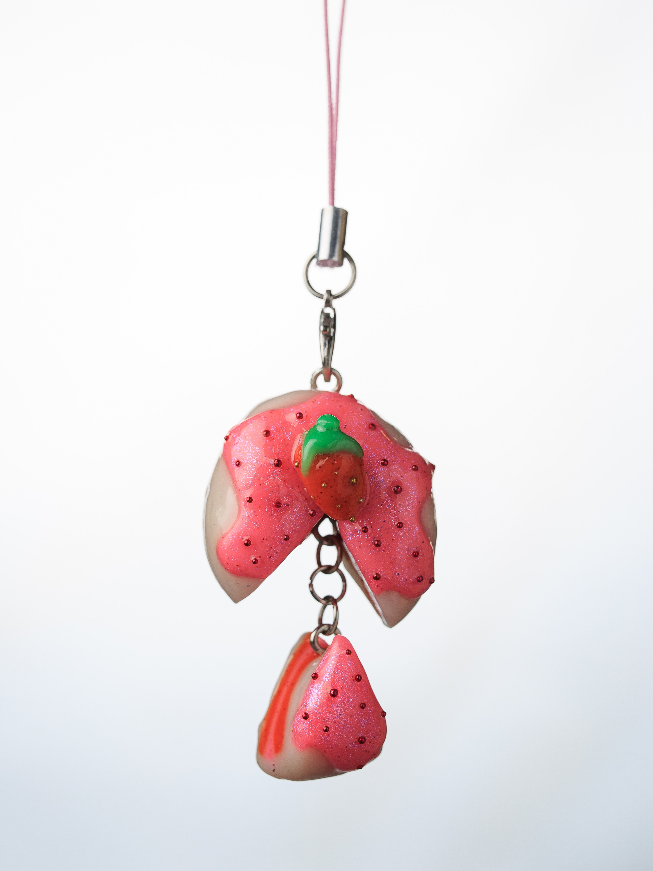 Кулоны и подвески. Творческая мастерская MimikaShop в г. Анапа
