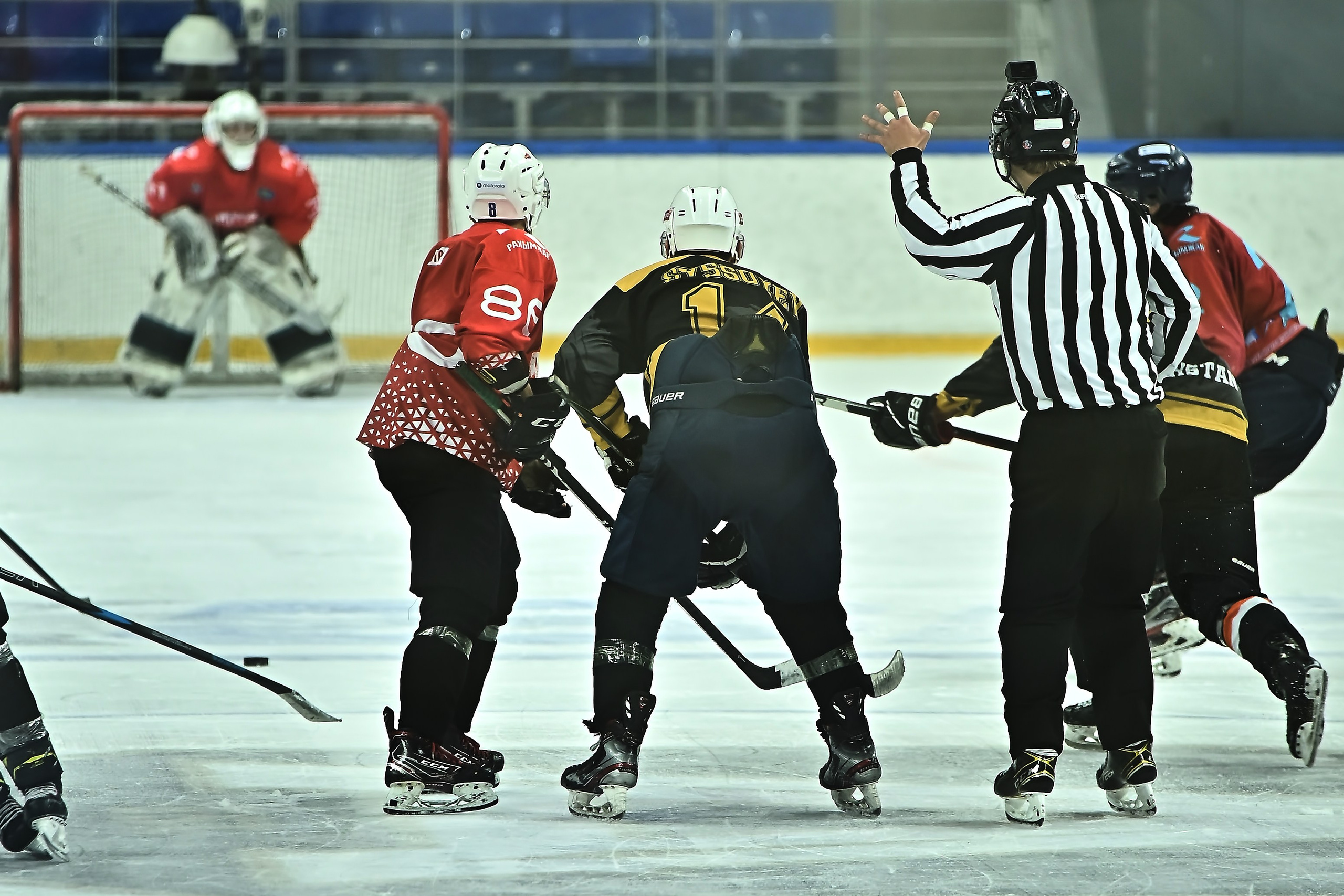 Хоккей Golden Puck 2025-2026. Фотограф в Алматы Егор Поленов