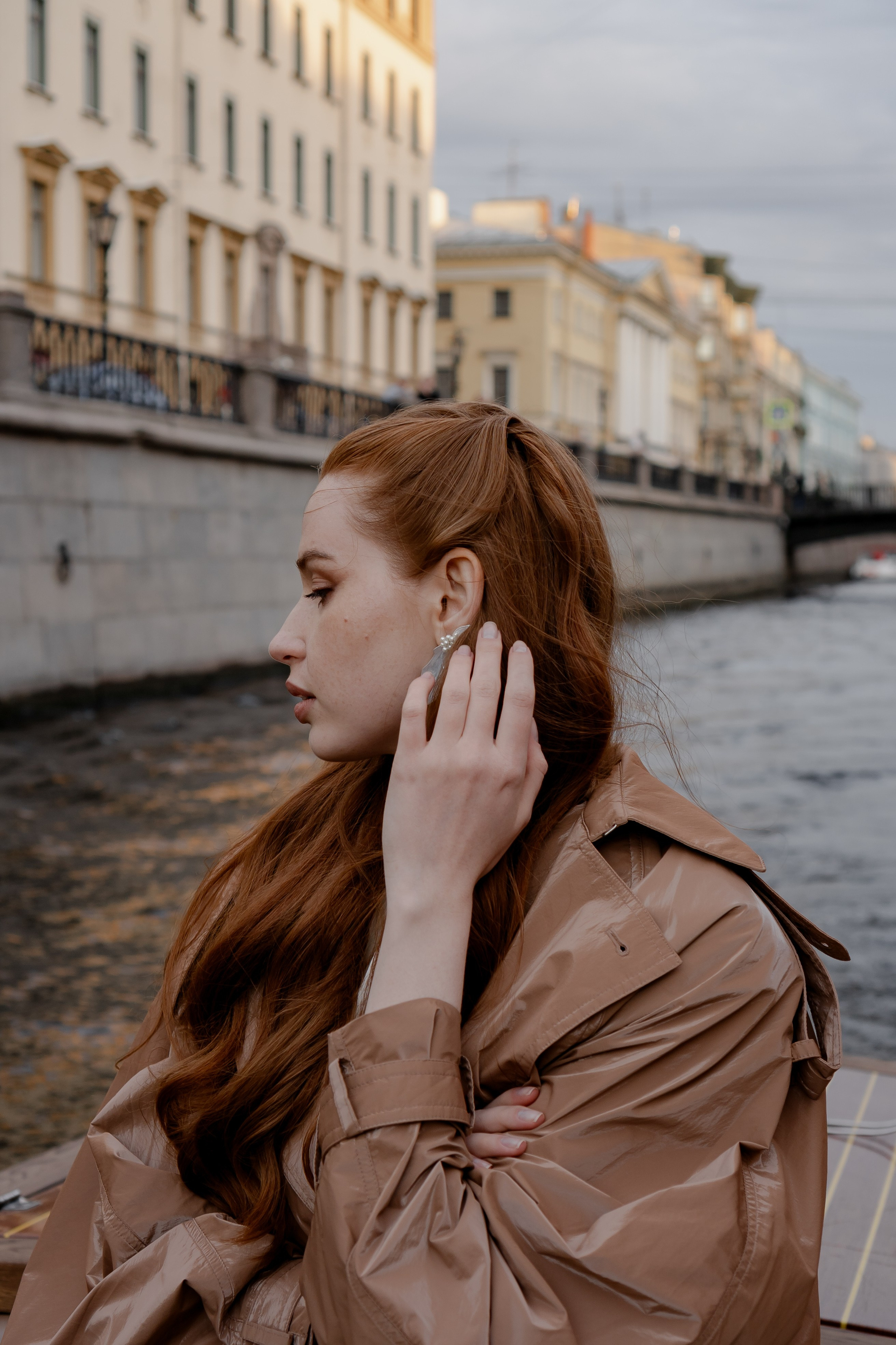 СВАДЕНБНАЯ СЬЕМКА НА КАТЕРЕ ПО КАНАЛАМ САНКТ-ПЕТЕРБУРГА И В АКВАТОРИИ НЕВЫ. Профессиональный фотограф, Санкт-Петербург — Виктория Богомолова